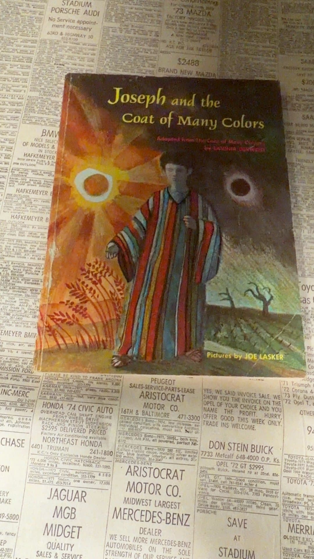 Joseph and the Coat of Many Colors Book - Image 1