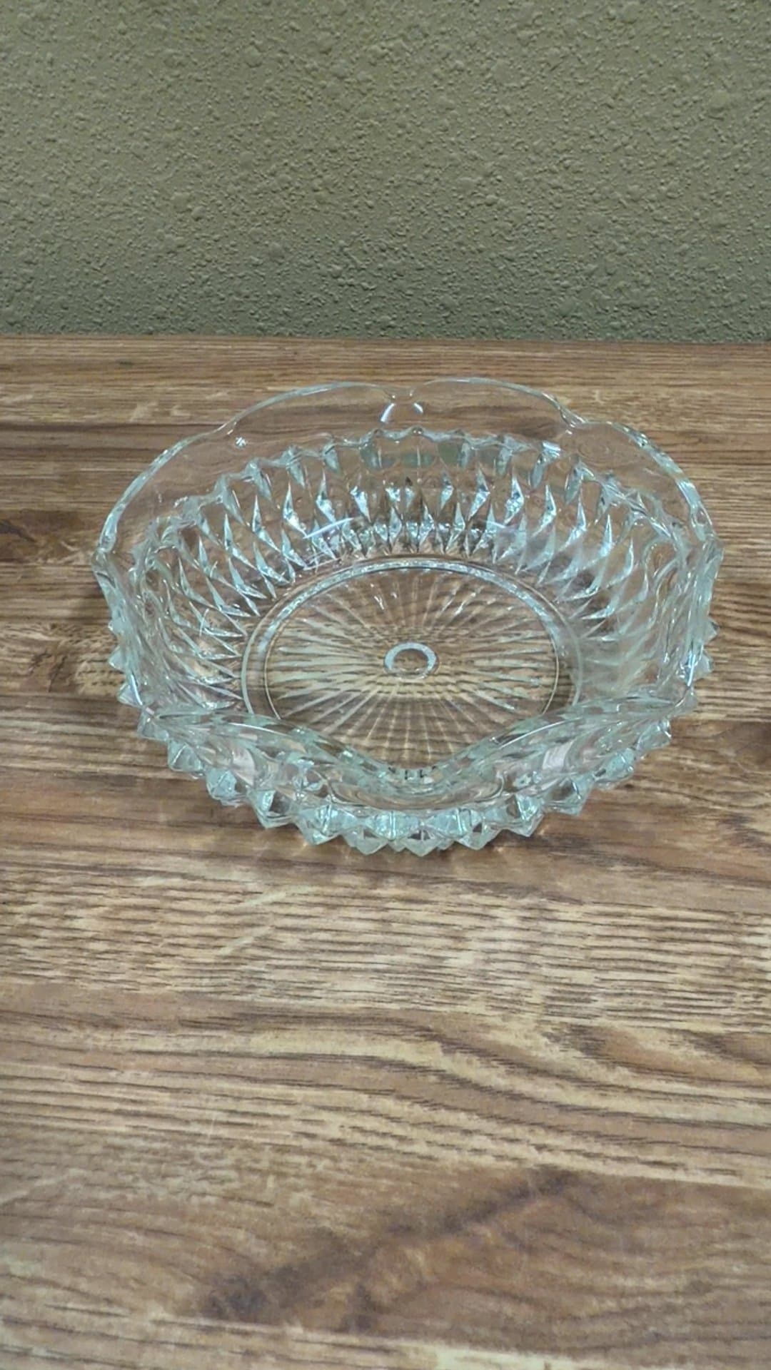 Anchor Hocking Star of David pattern dish - Image 1