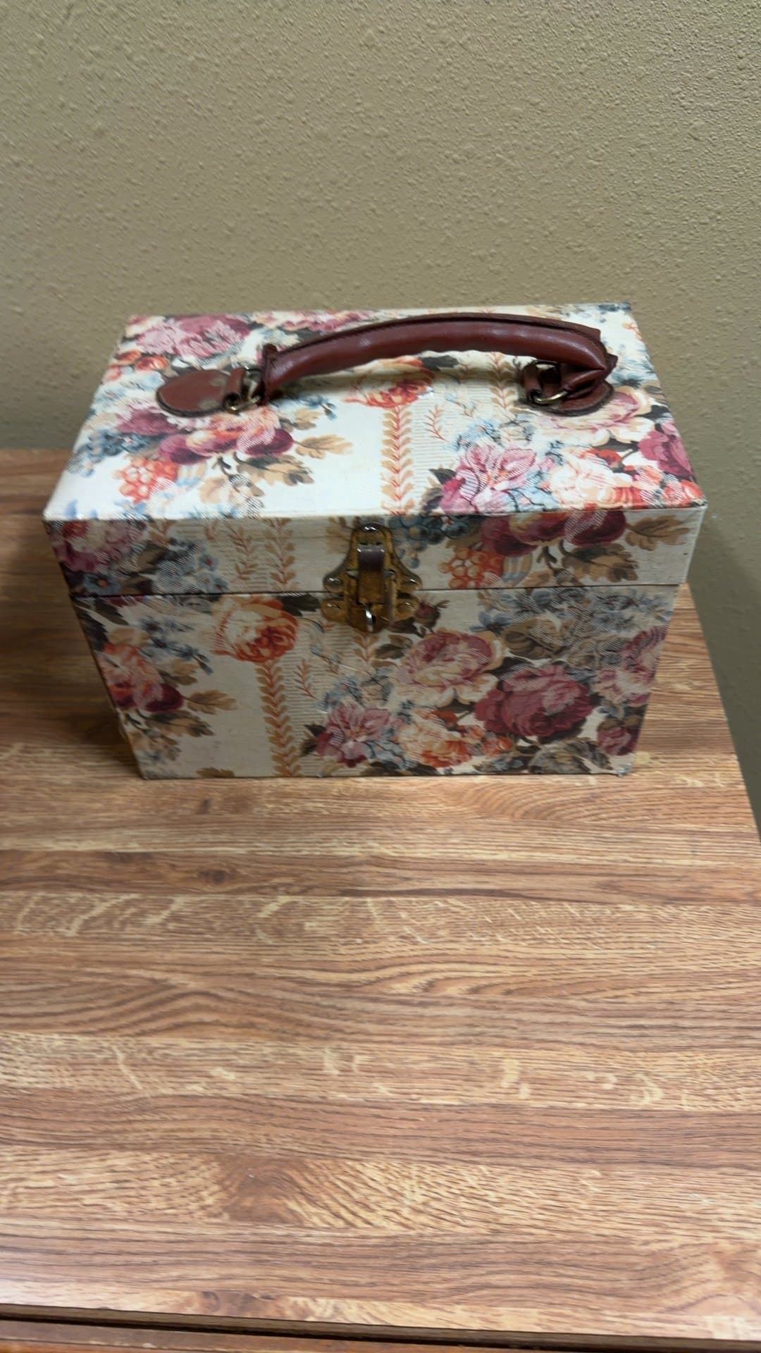 Floral Patterned Storage Box with Handle - Image 1