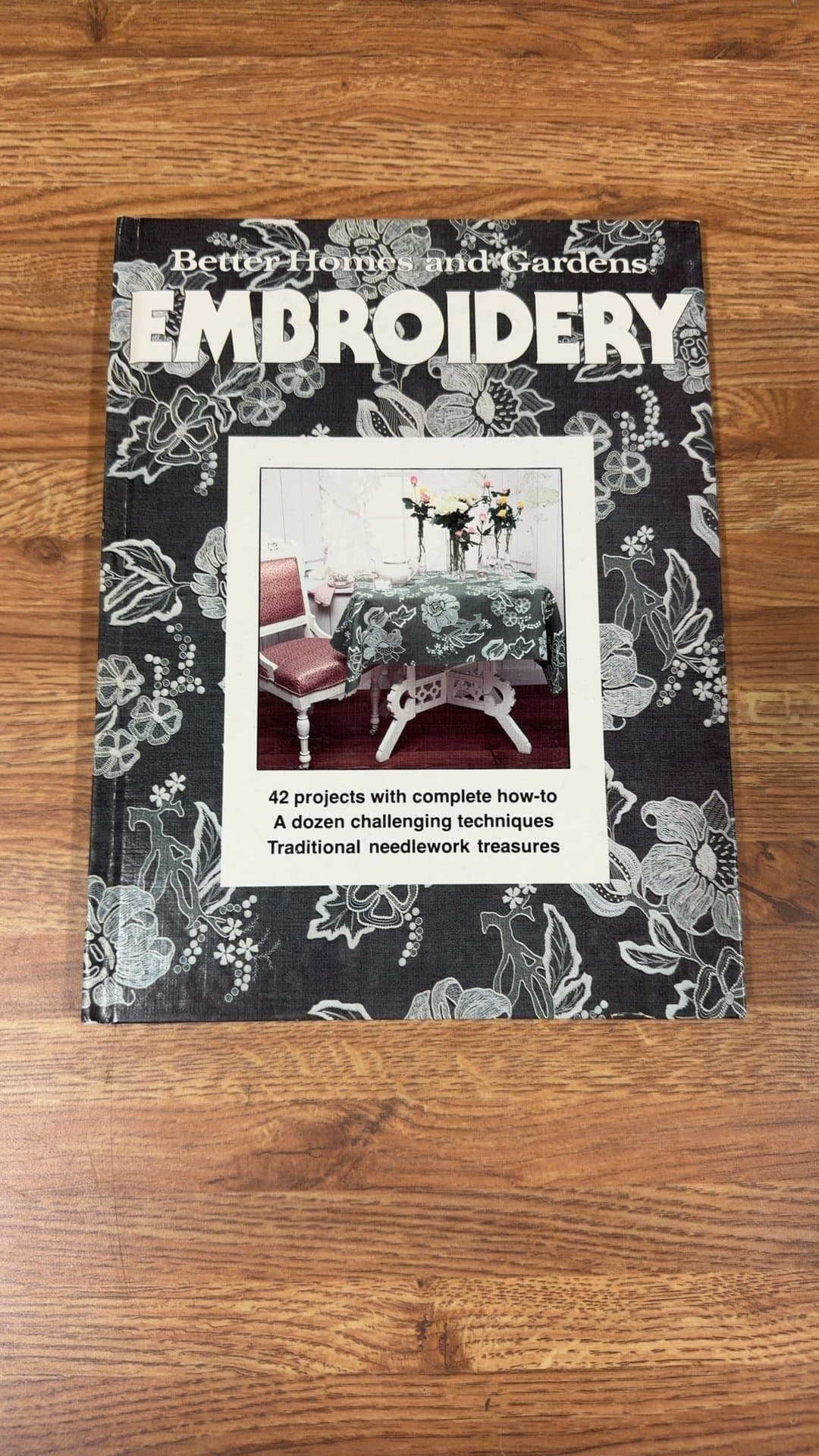 Better Homes and Gardens Embroidery Book - Image 1
