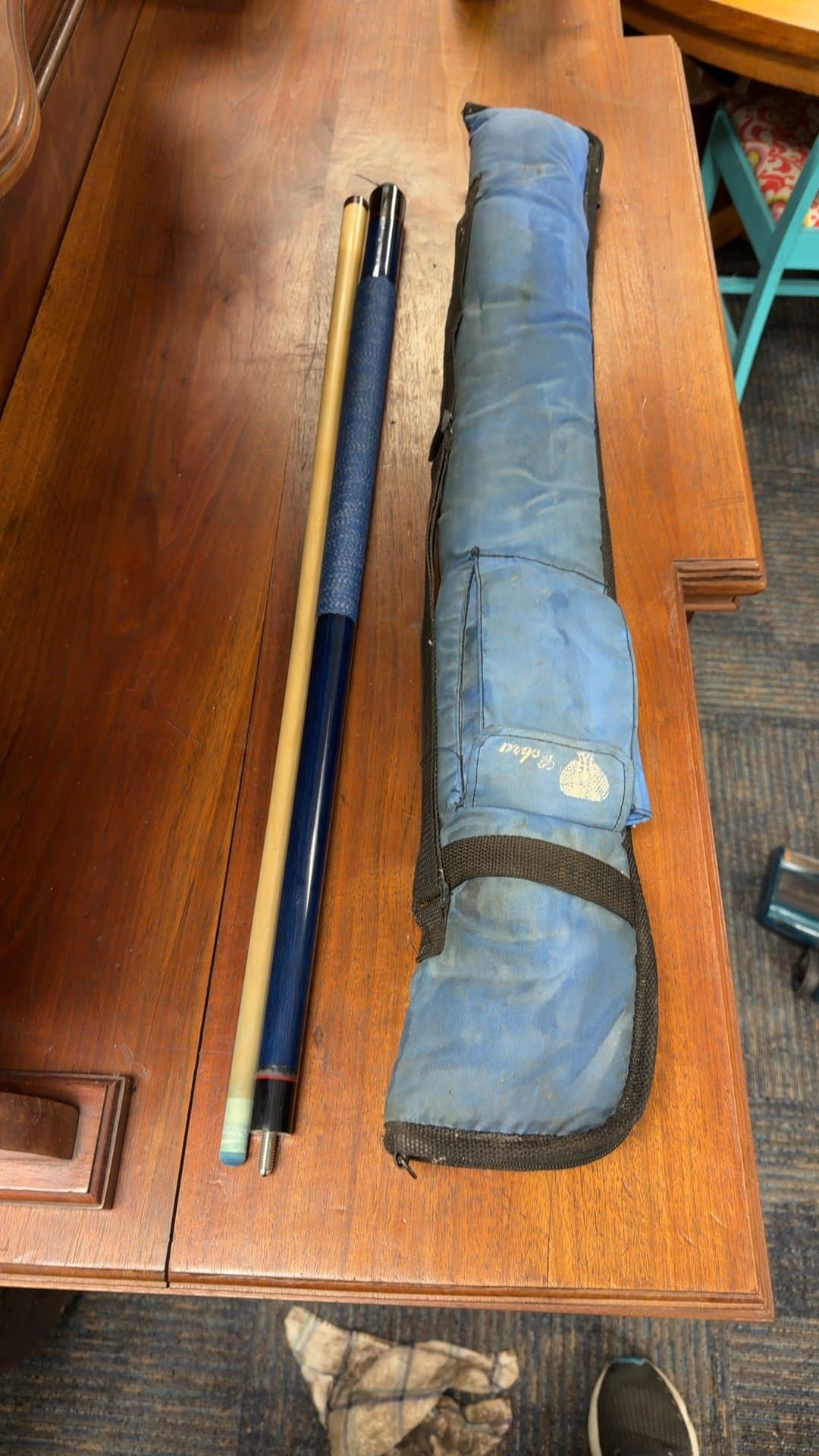 Cobra Pool Cue with Case - Image 1