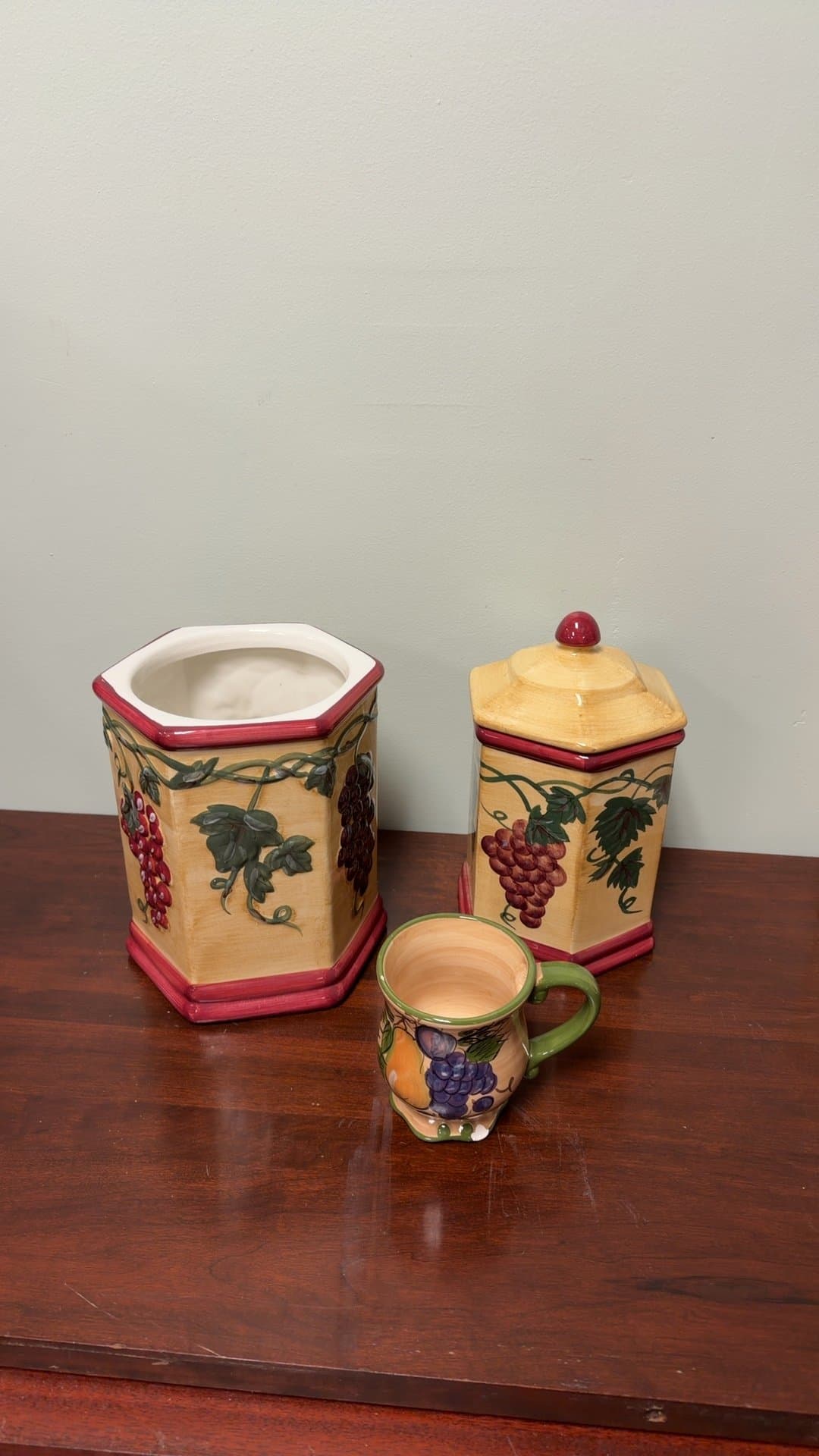 Home Trends Grapevine Ceramic Canister Set with Mug - Image 1