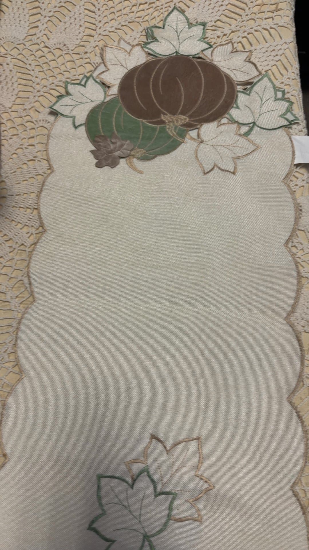 Embroidered Table Runner with Pumpkin and Leaf Design - Image 1