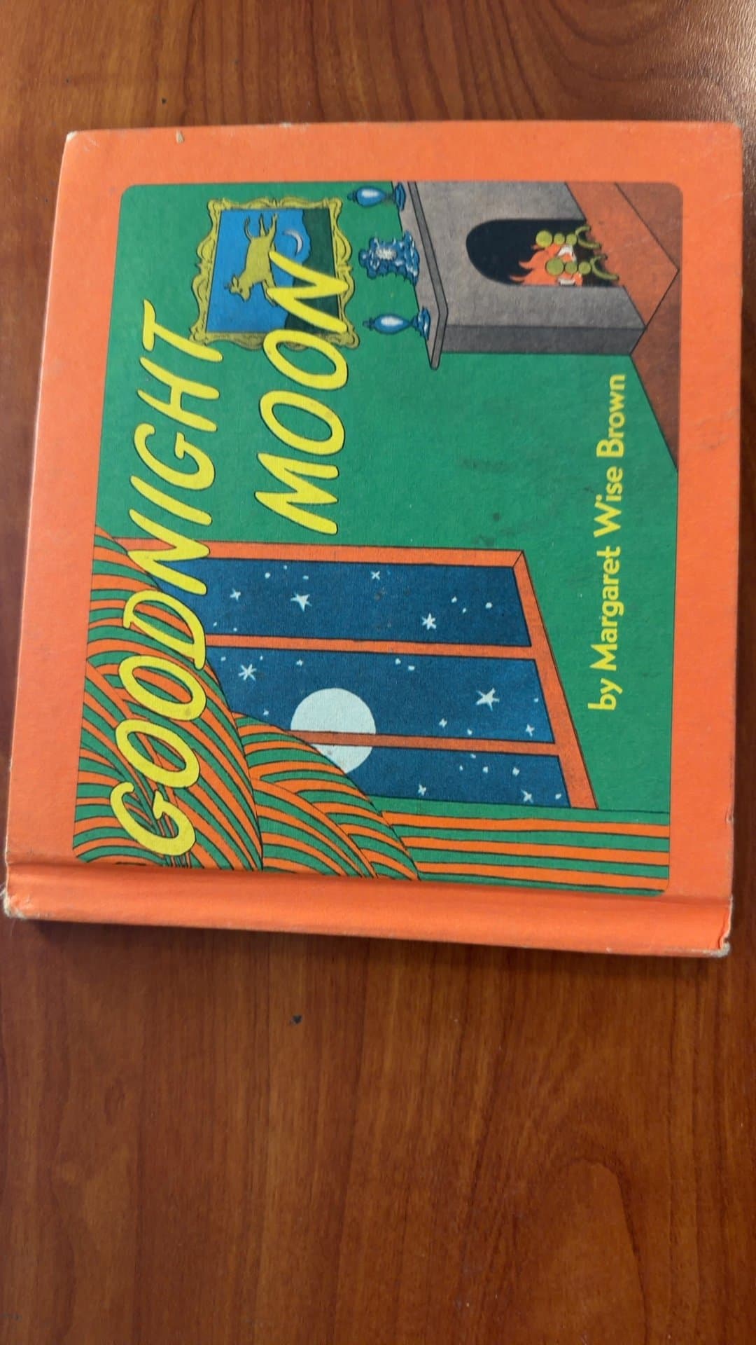 Goodnight Moon Vintage Hardcover Book by Margaret Wise Brown (Early Start Book Club Edition) - Image 1