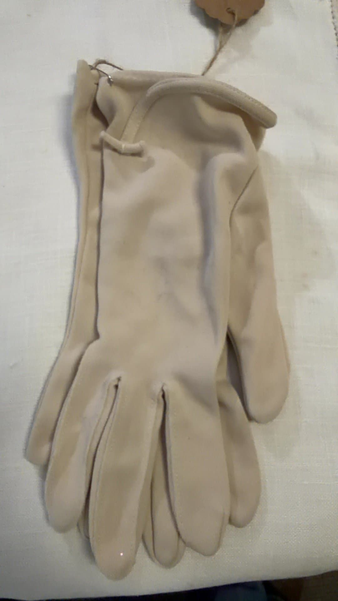 Vintage Beige Leather Gloves - Image 1