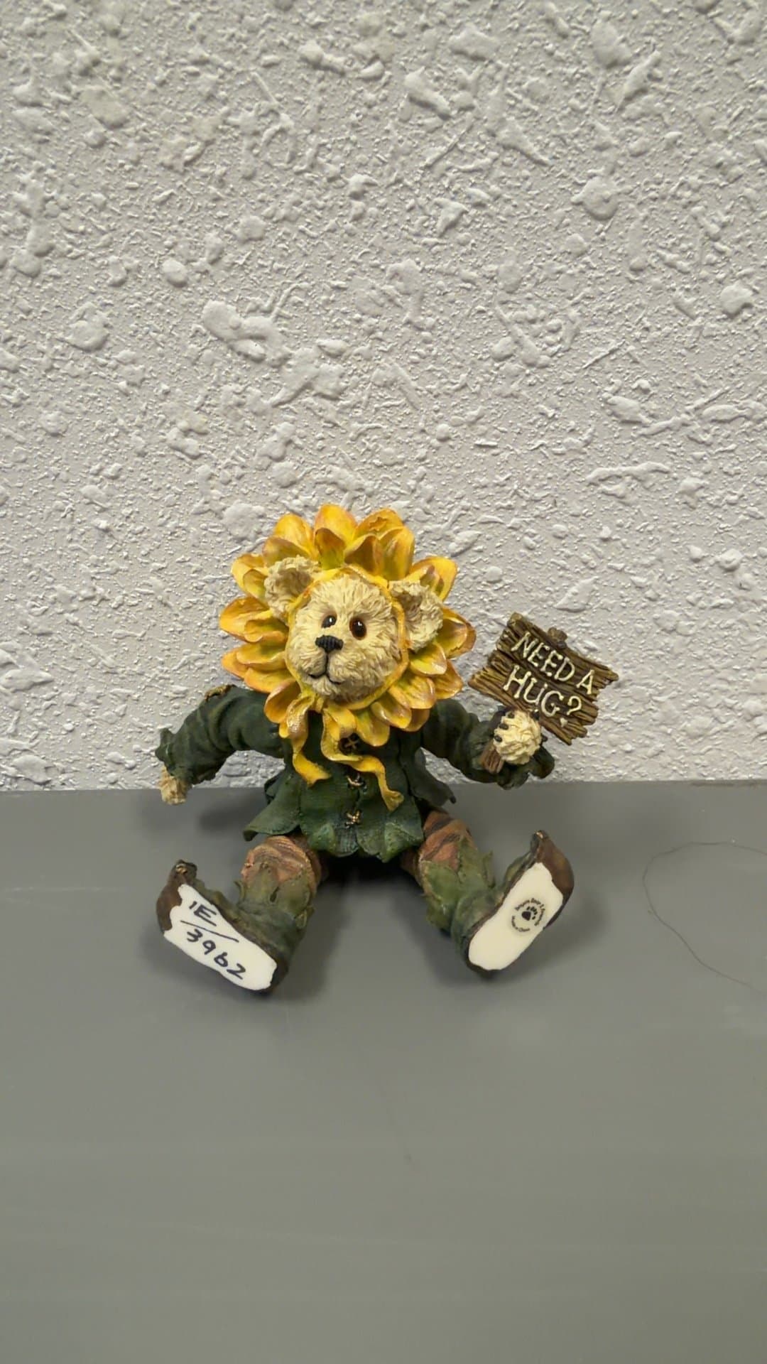 Boyds Bearstones Sunflower Bear Figurine 'Need A Hug?' - Image 1