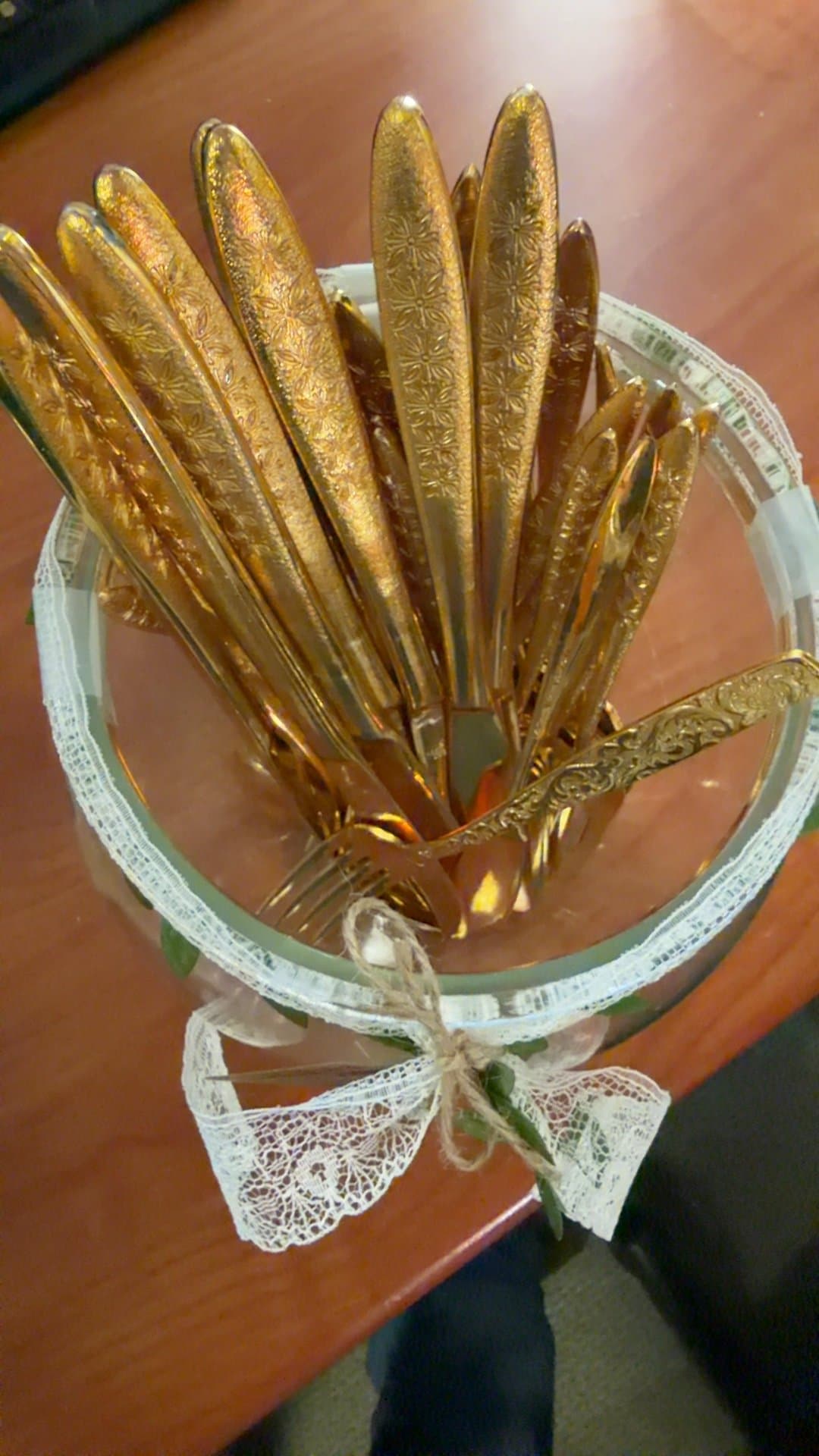 Nasco 'Golden Bouquet' Gold Electroplated Flatware Set - Image 1