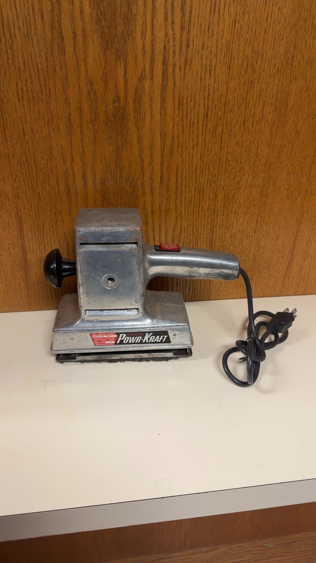Vintage Wards Powr-Kraft Dual Motion Electric Sander - Image 1