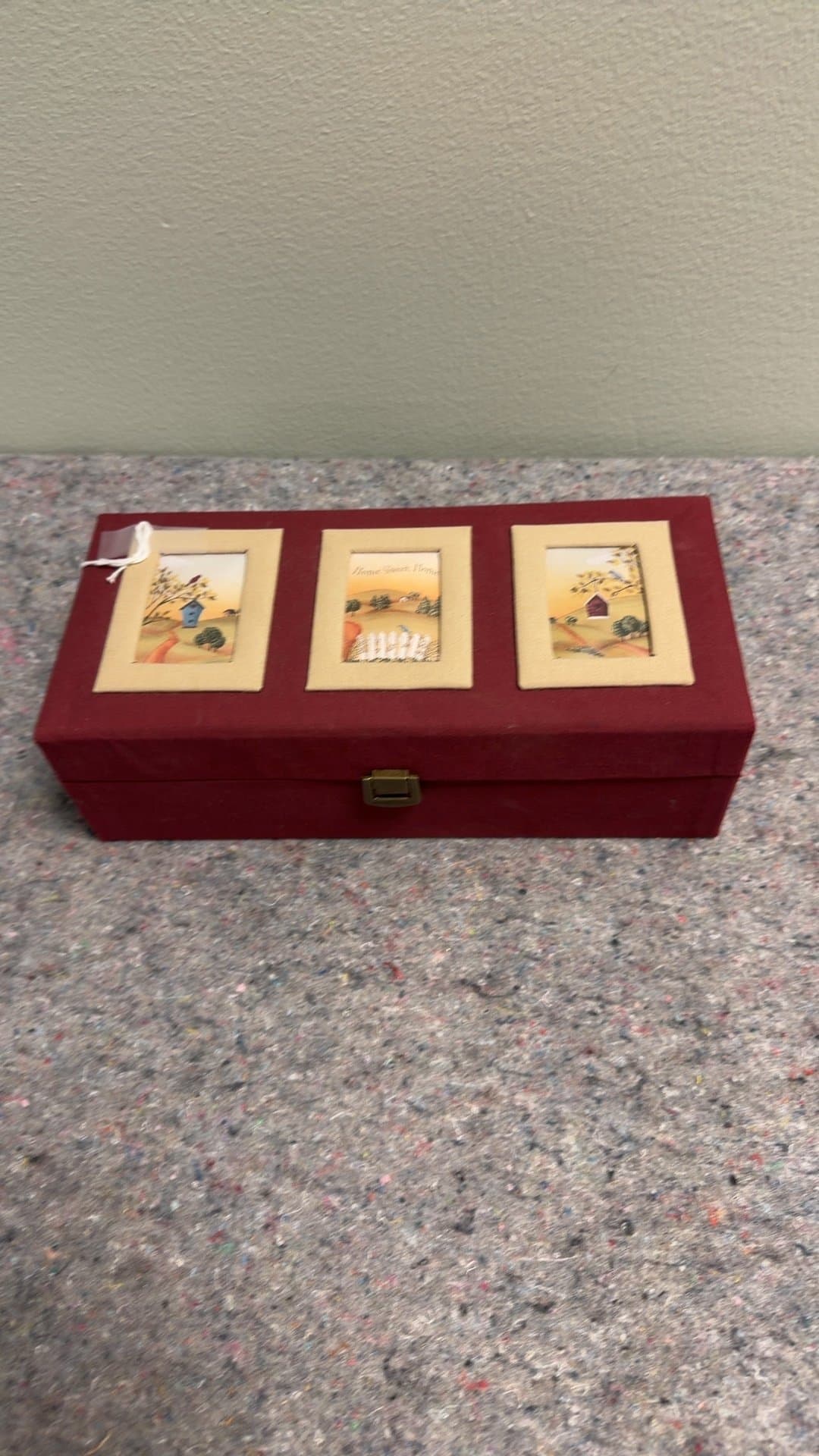 Decorative Box with 'Home Sweet Home' Cards - Image 1