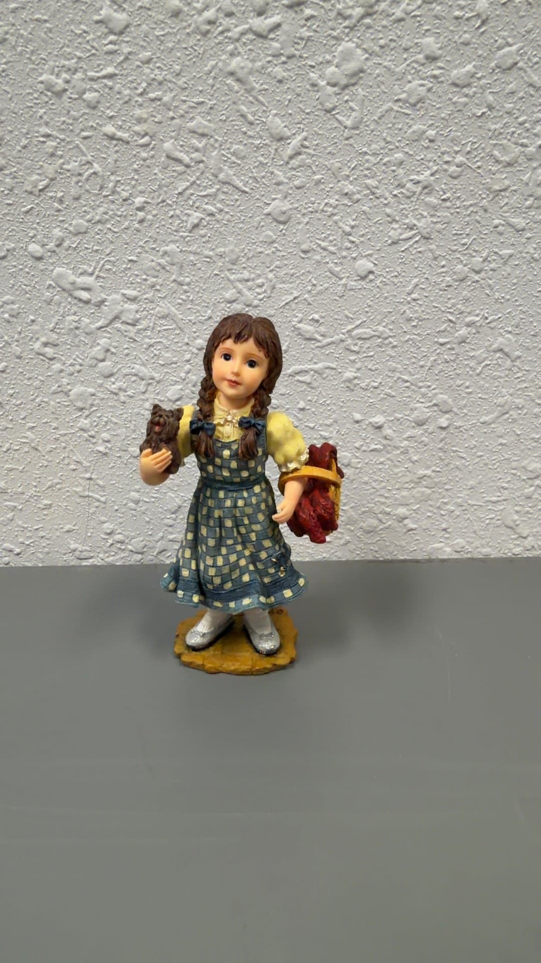 Boyds Bears & Friends Dorothy Gale Wizard of Oz Figurine - Image 1