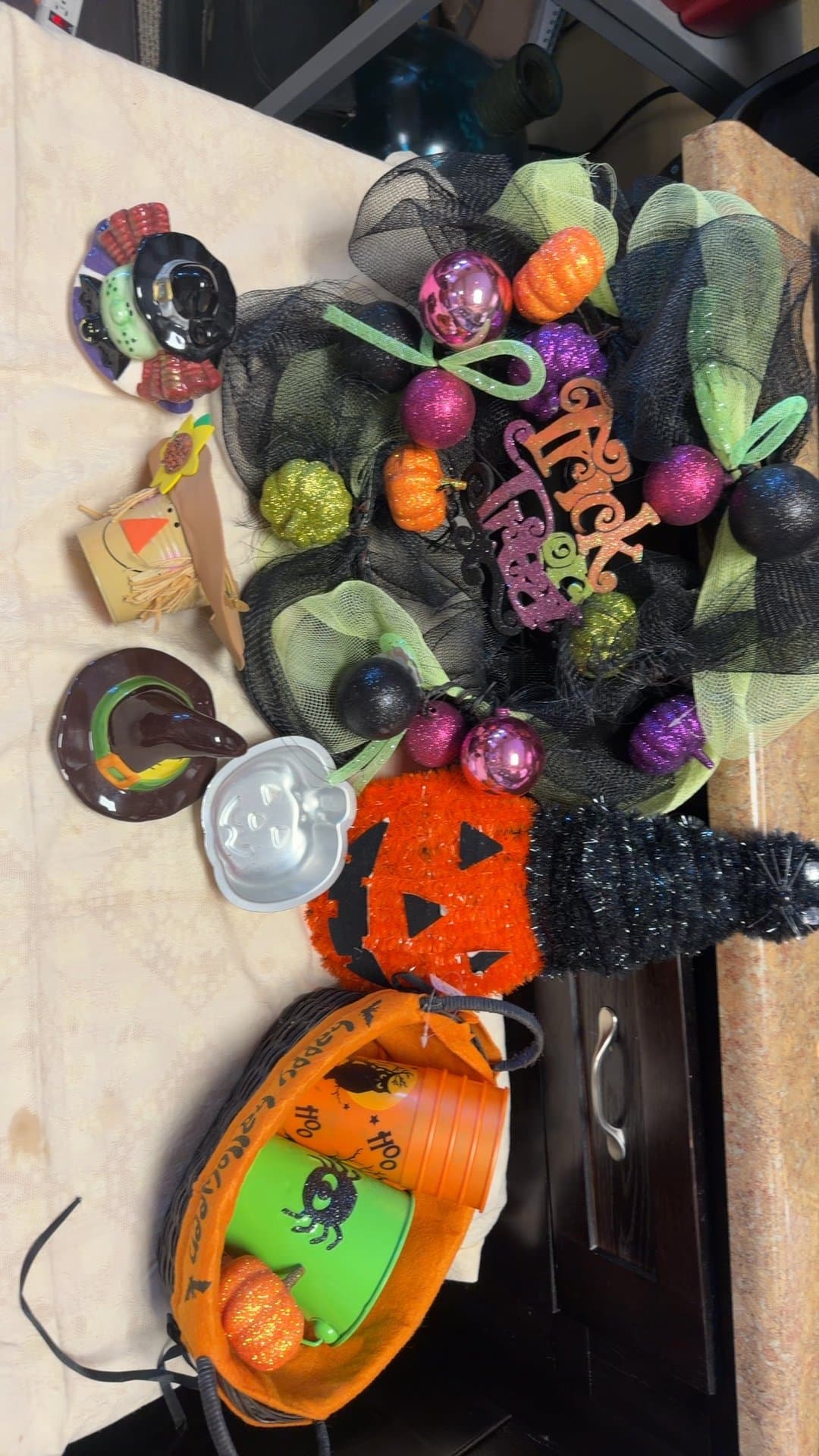 Halloween Decoration Set - Image 1