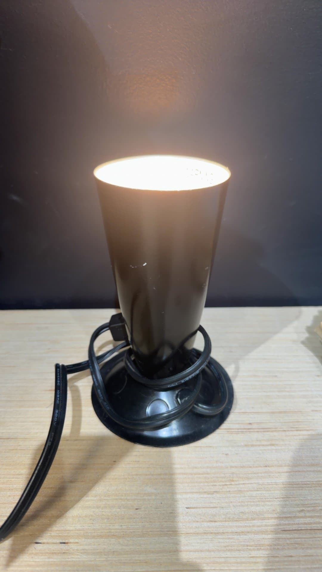 Black Metal Uplight Accent Spot Lamp LP-20A - Image 1