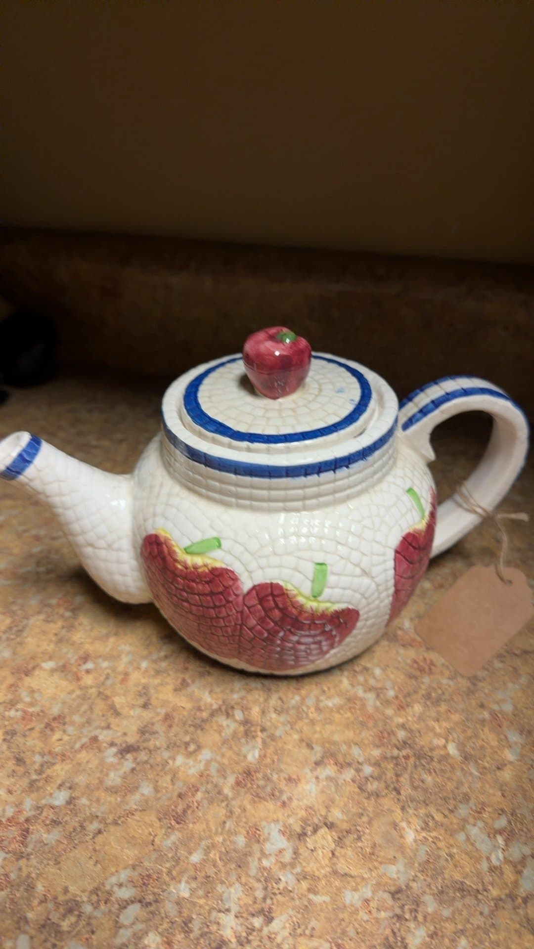 Ceramic Apple Design Teapot - Image 1