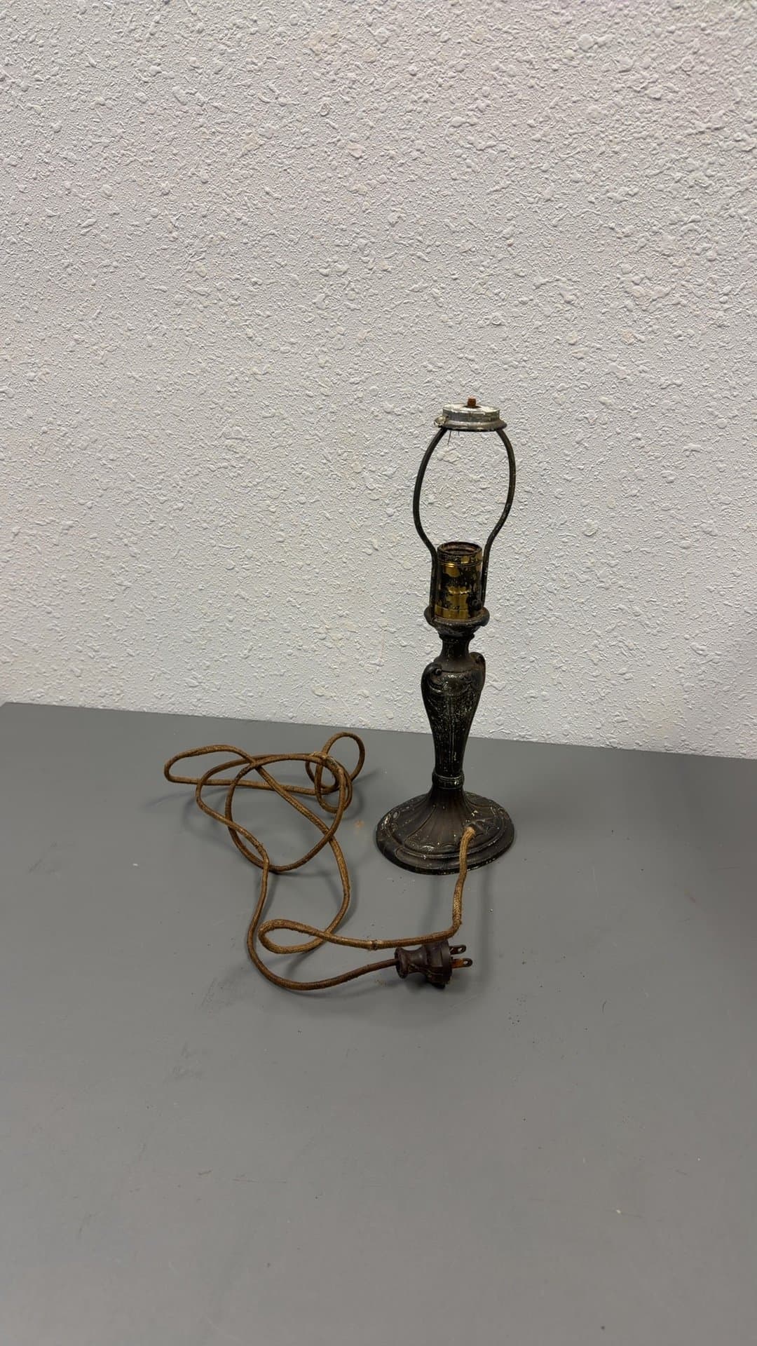 Vintage Cast Metal Table Lamp Base with Harp - Image 1