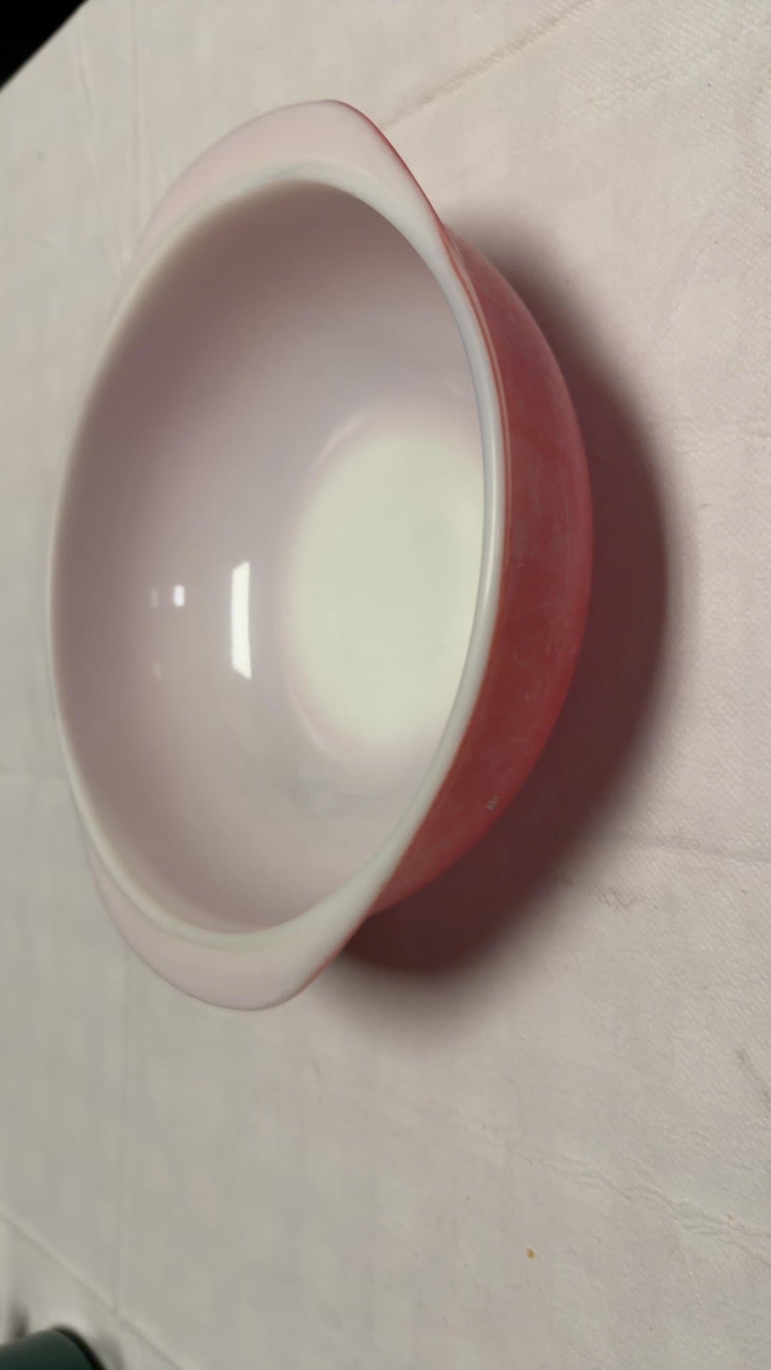 1950's "Cinderella" Pyrex Pink Mixing Bowl - Image 1