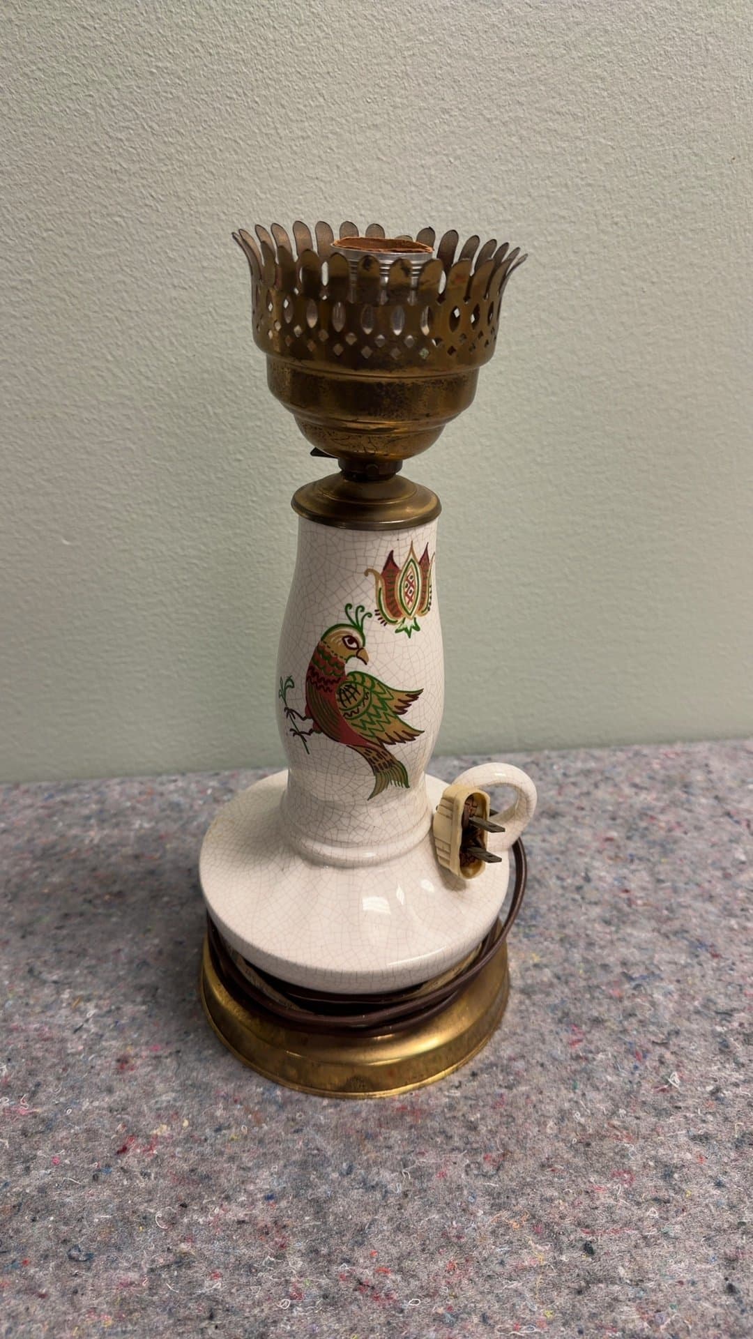 Vintage Ceramic and Brass Oil Lamp with Bird Design - Image 1