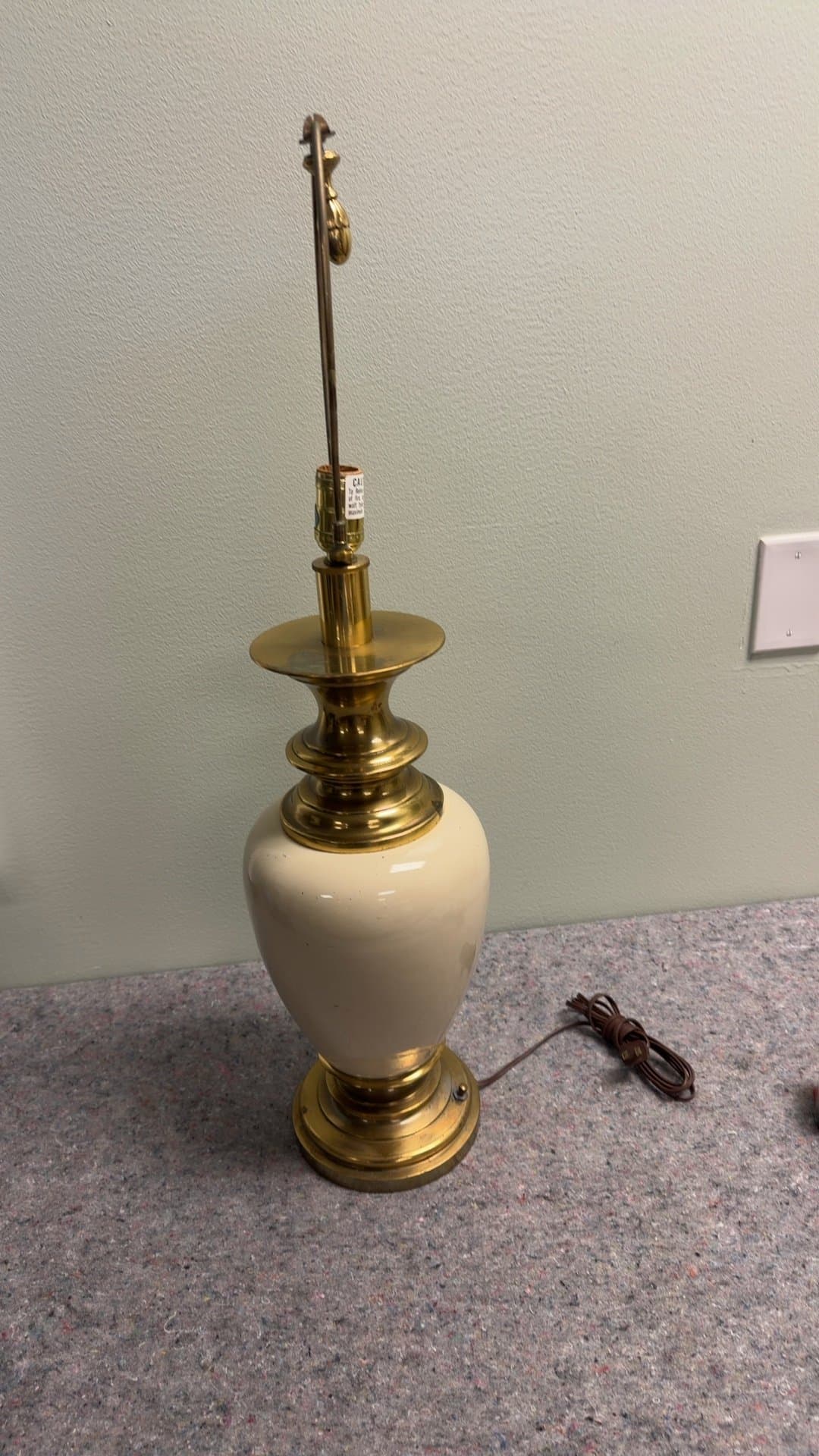 Vintage Brass and Ceramic Table Lamp - Image 1