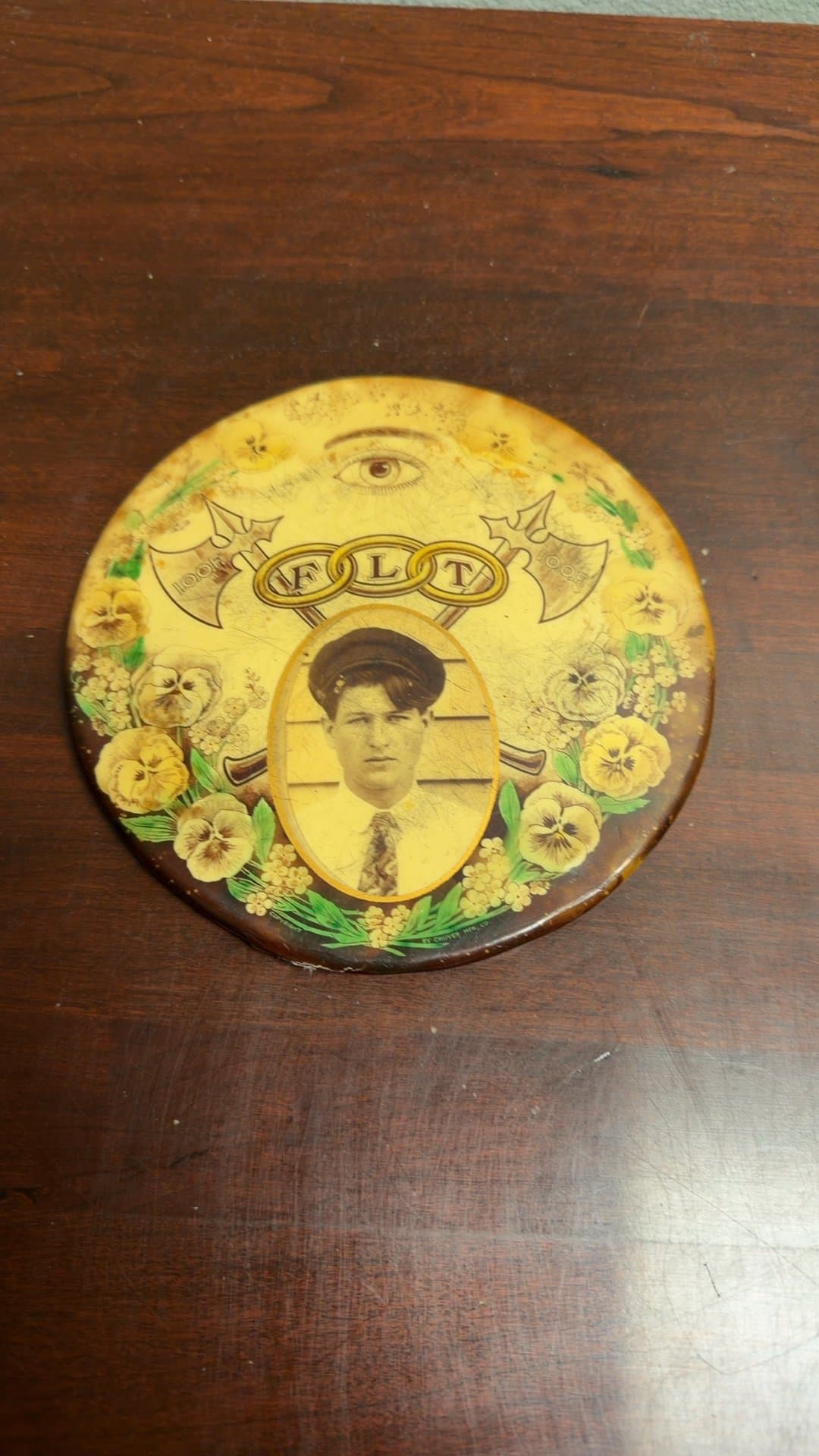 Vintage Odd Fellows FLT Tin Plate - Image 1