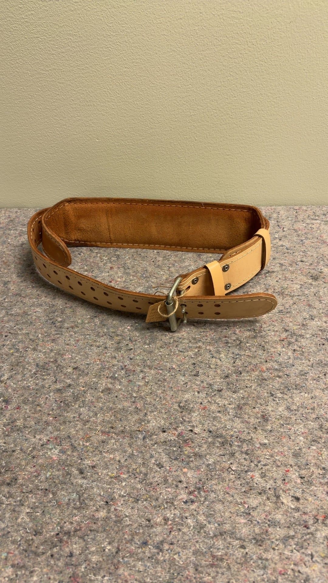 Leather Weightlifting Belt - Image 1