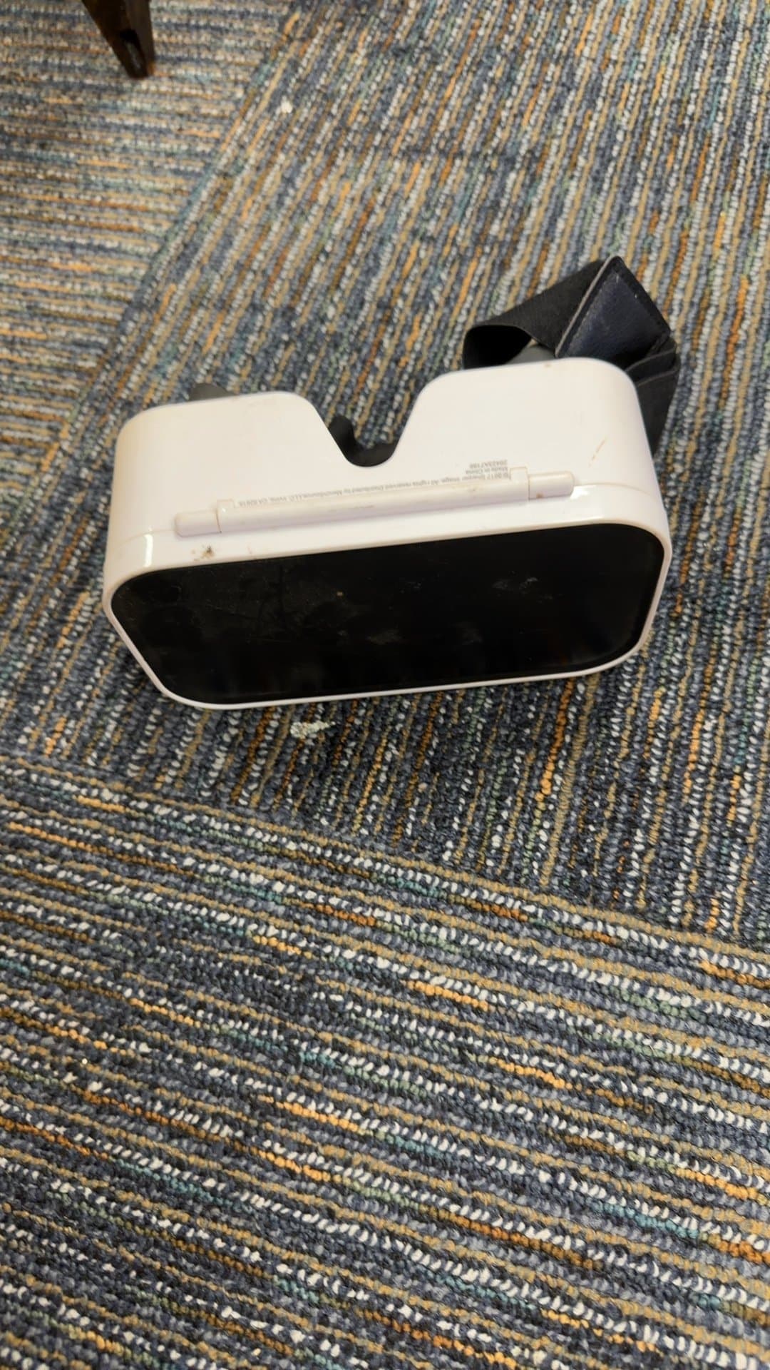 Sharper Image Virtual Reality Headset - Image 1