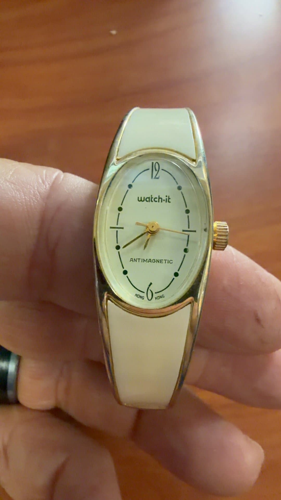 Watch.it Antimagnetic Analog Watch - Image 1