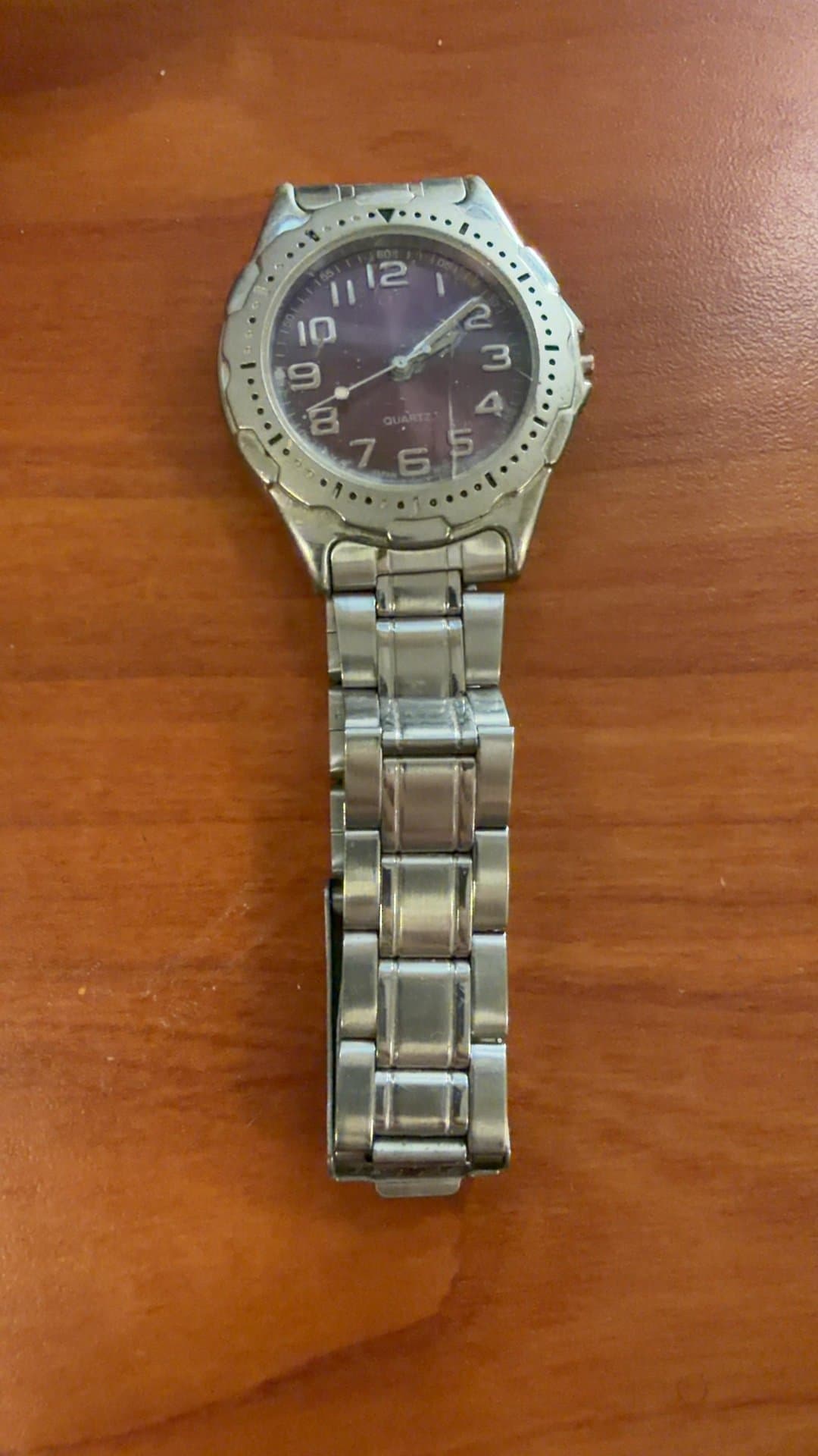 Stainless Steel Analog Quartz Watch - Image 1