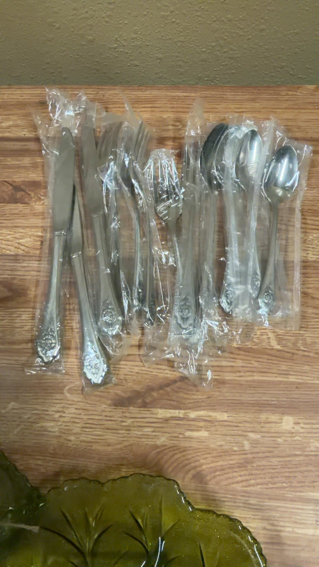 Silverware Set with Floral Desig - Image 1