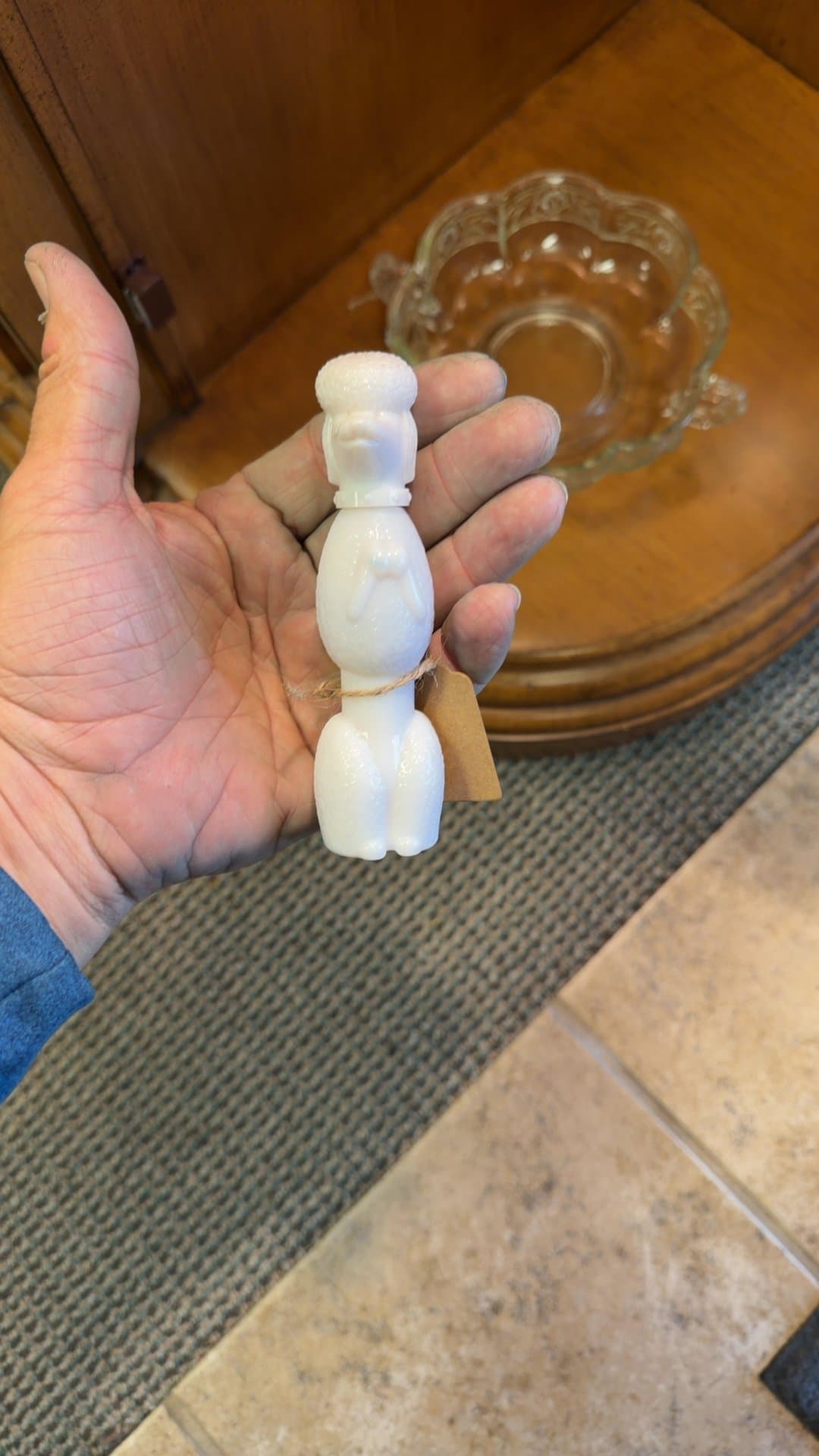 Avon 1972 Bon-Bon White Milk Glass Poodle Perfume Bottle - Image 1