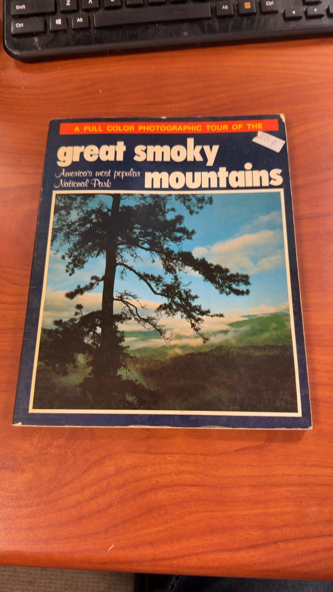 Great Smoky Mountains Photographic Tour Book - Image 1