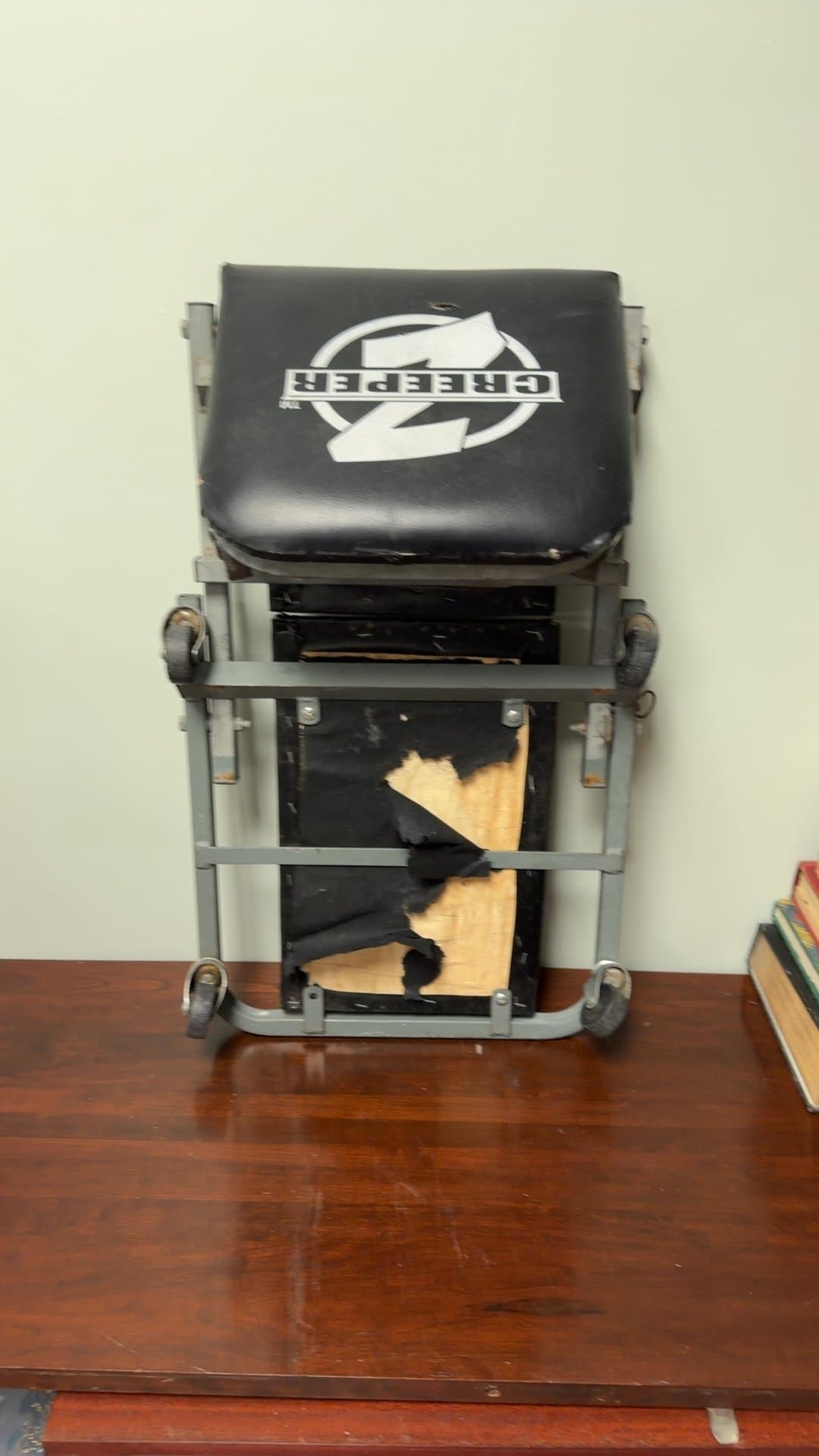 Z Creeper Rolling Mechanic Stool - Image 1
