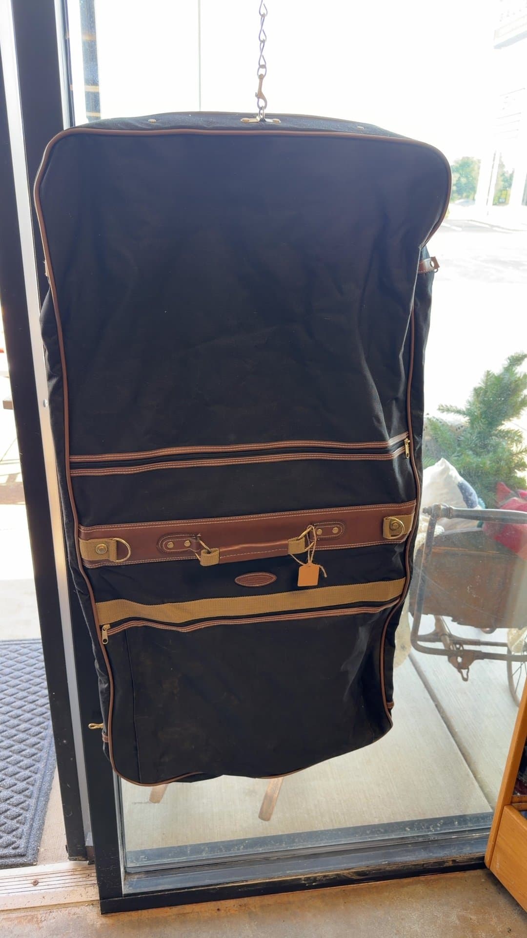 Trade Winds Garment Bag - Image 1