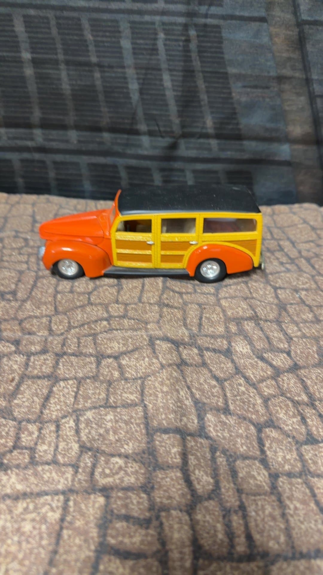 Vintage Model Woody Wagon - Image 1
