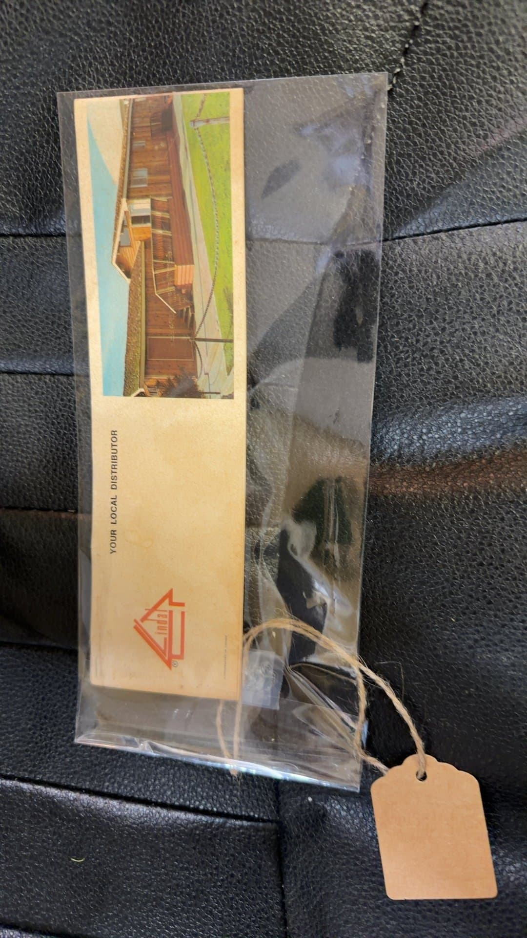 Vintage Lindal Cedar Homes Promotional Brochure - Image 1