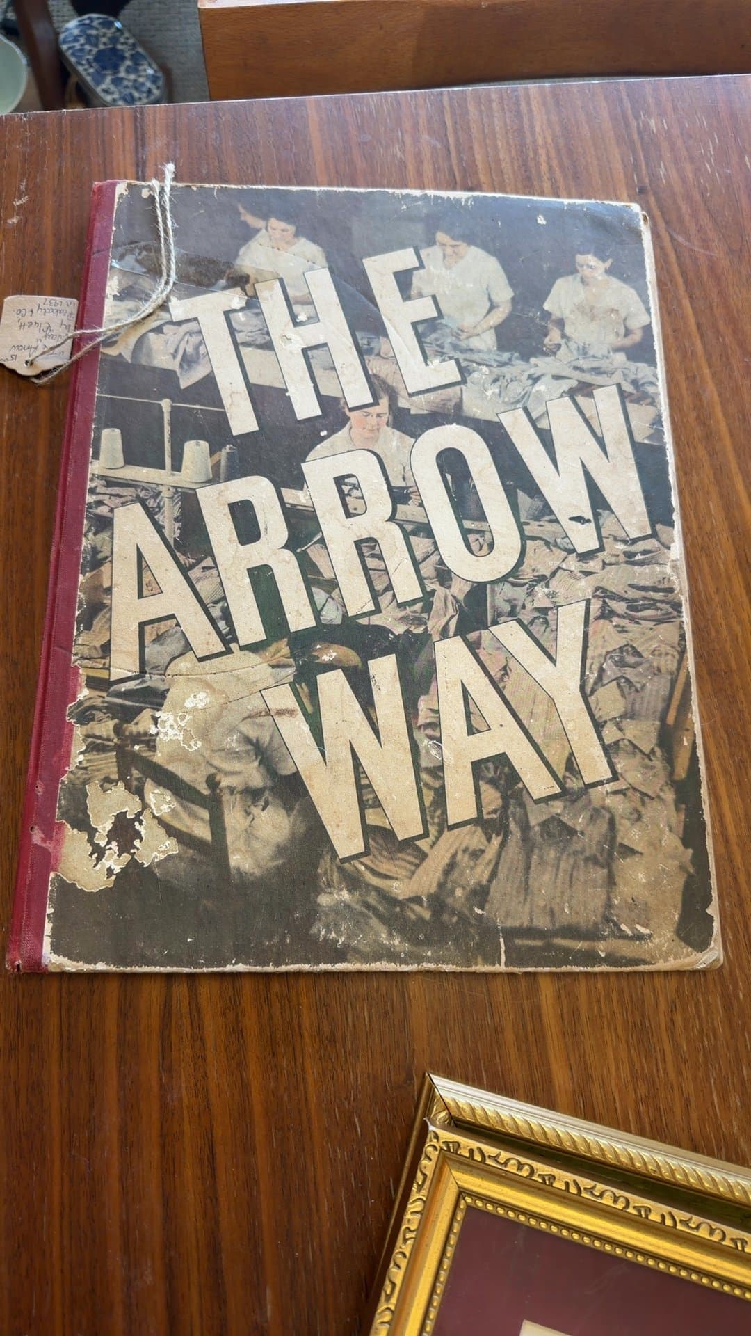 The Arrow Way Booklet by Cluett, Peabody & Co. (1937) - Image 1