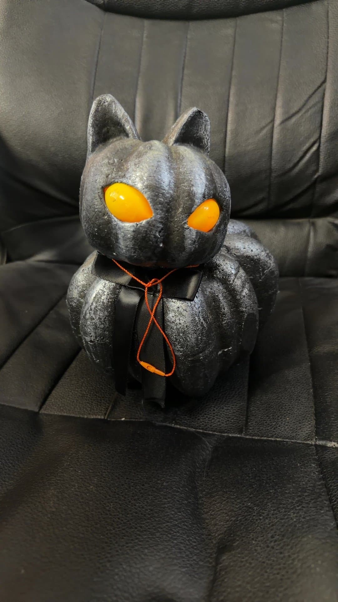 Halloween Black Cat Pumpkin Decoration - Image 1