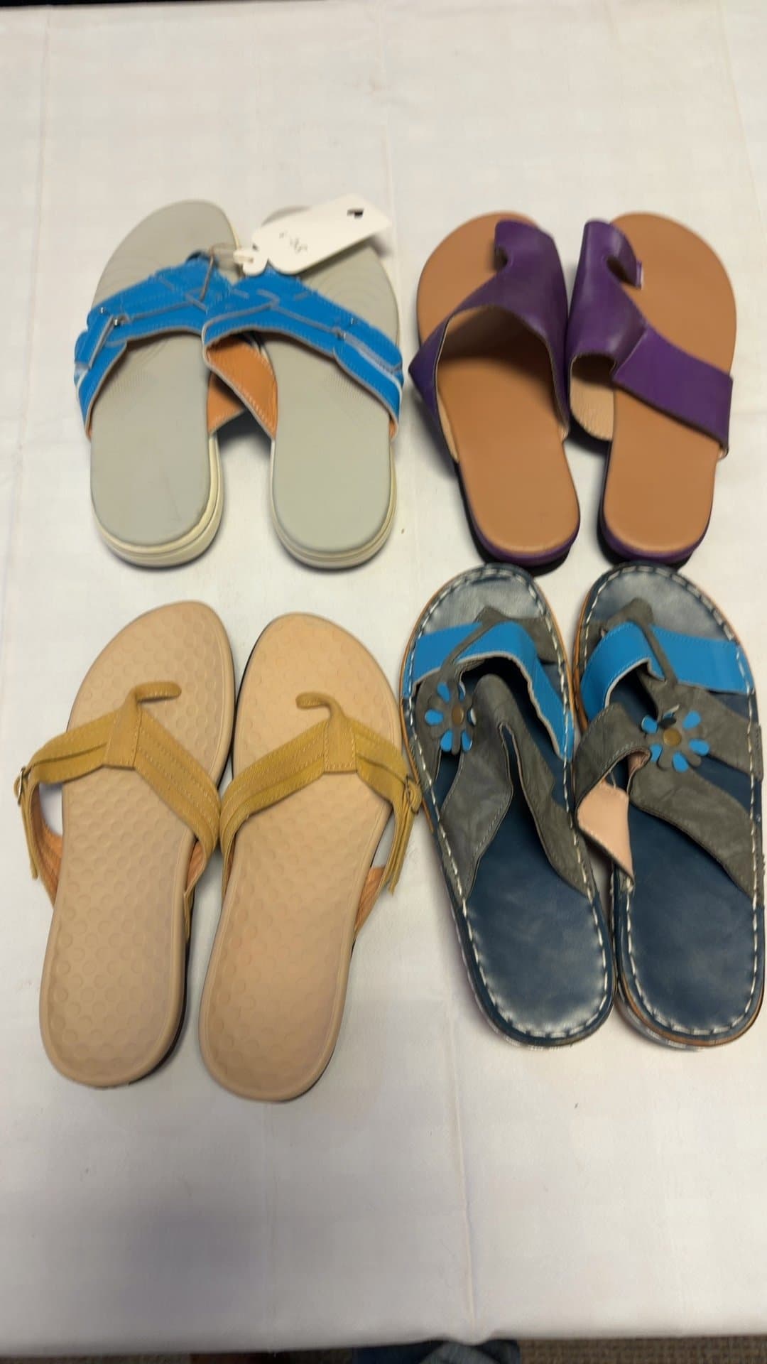 4 pair Assorted Women's Flip-Flops and Sandals 8 1/2-9 - Image 1