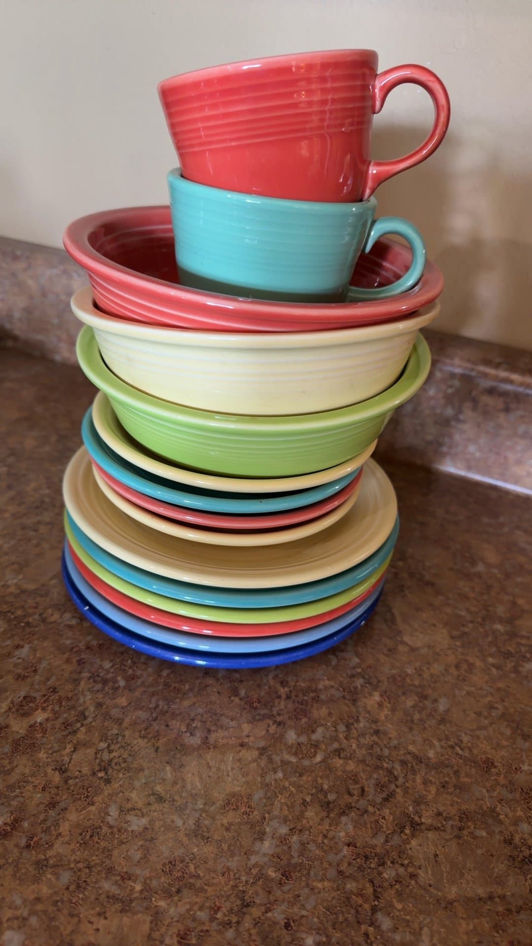 Homer Laughlin Fiestaware 2-coffee cups, 3-bowls, 4- saucers, 6-plates - Image 1