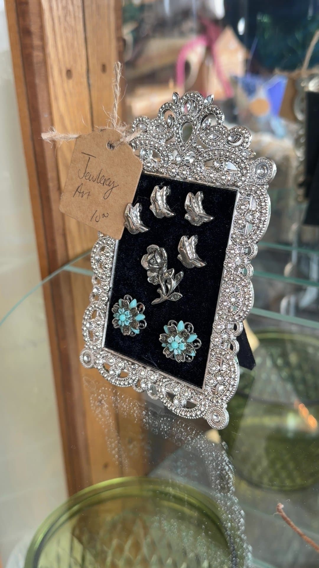Vintage Silver Jewelry Set with Floral and Bird Designs - Image 1