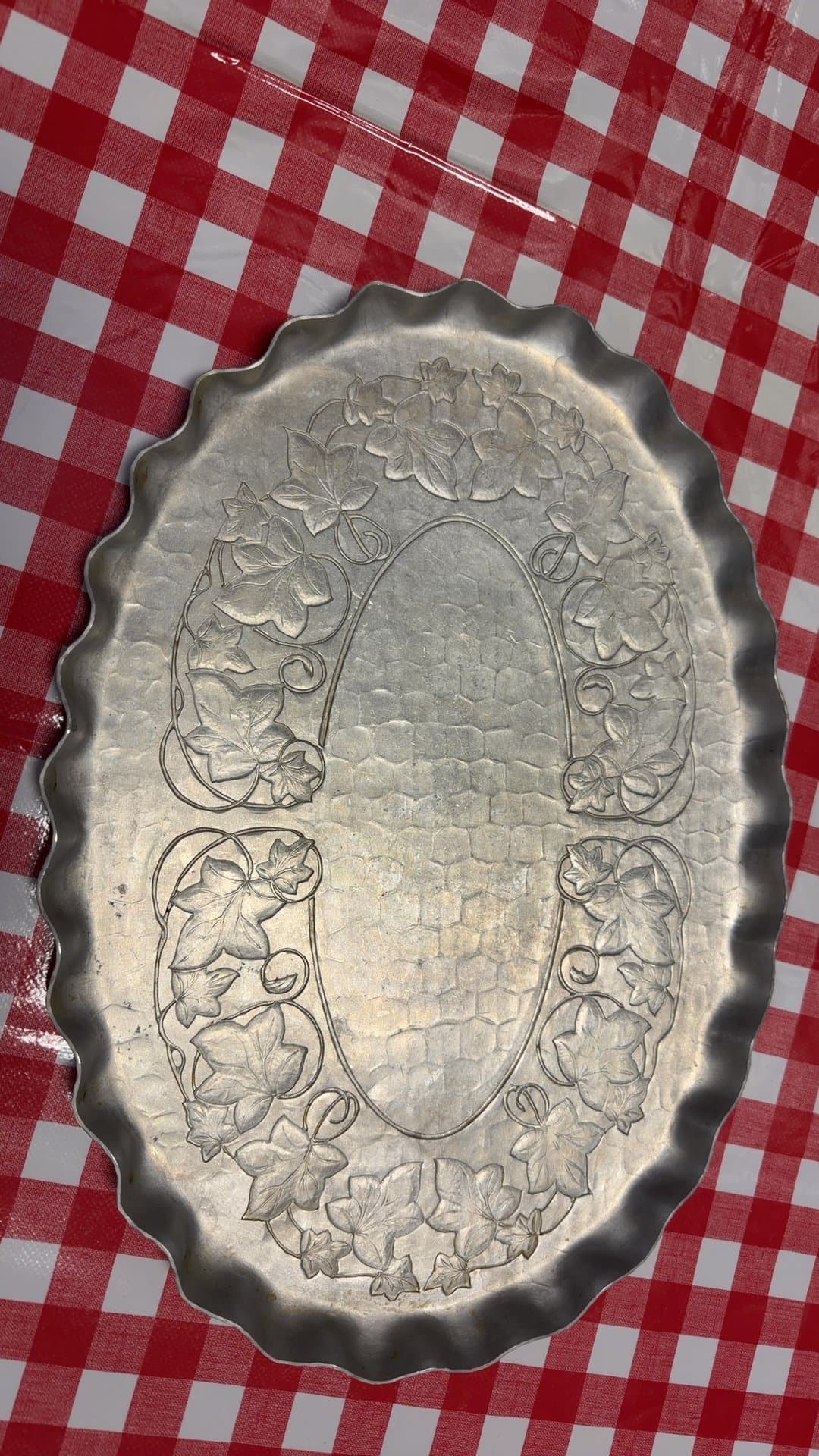 Vintage Hammered Aluminum Oval Ivy Leaf Serving Tray - Image 1
