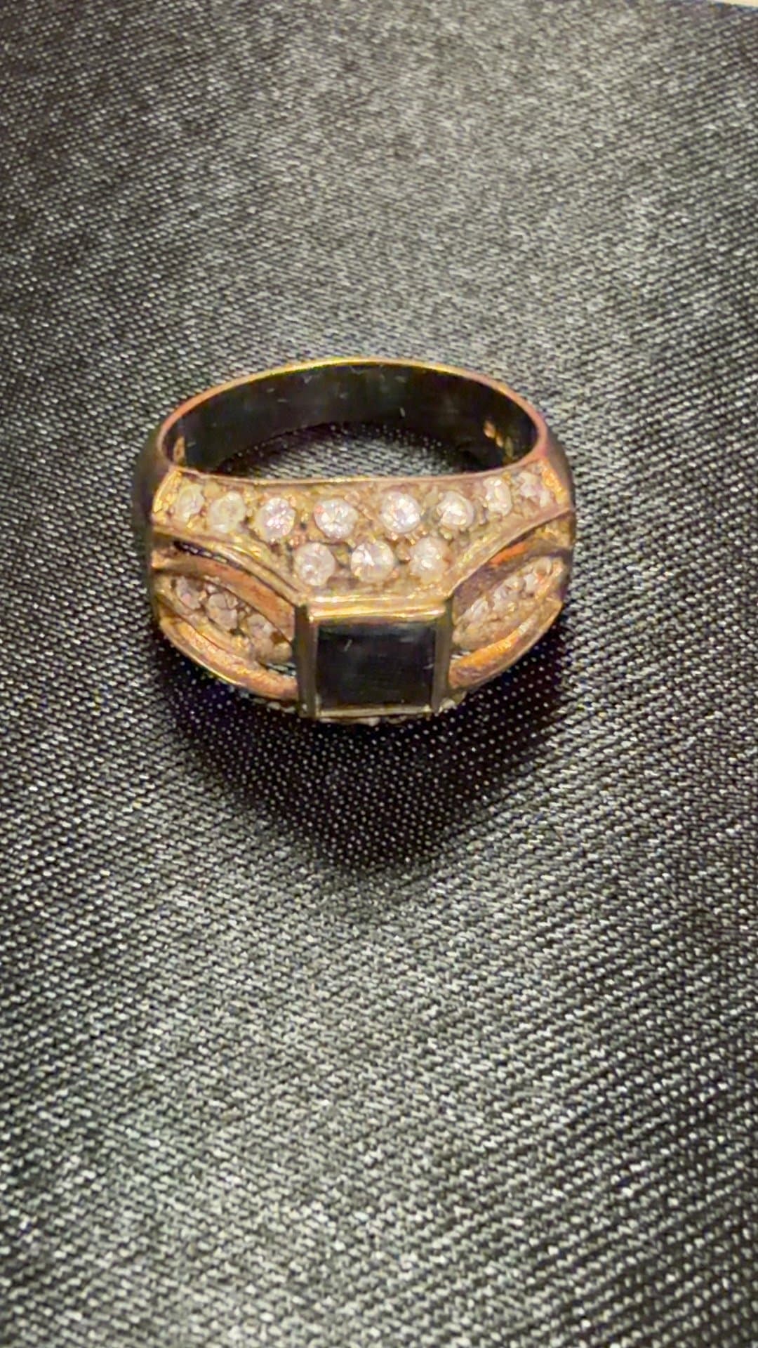 Vintage Gold and Black Stone Ring with Rhinestones - Image 1