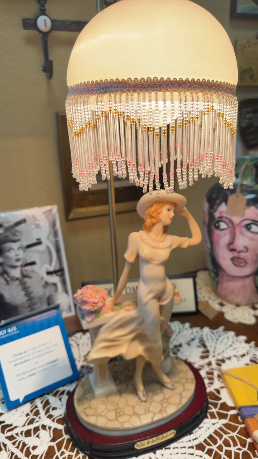 The Crosa Collection 1990s Figurine Lamp - Image 1