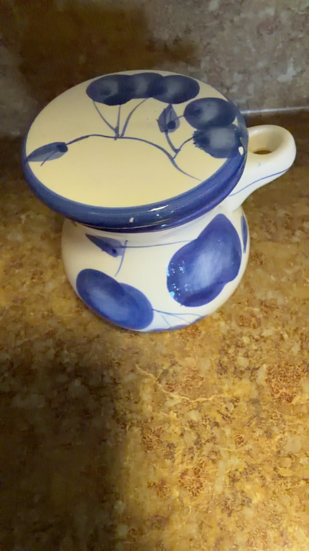 Blue and White Ceramic Jam pot/sugar bowl with Lid - Image 1