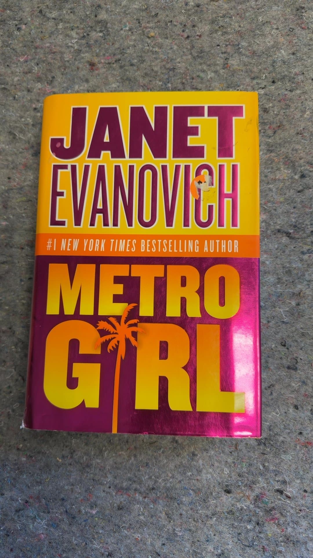 Metro Girl by Janet Evanovich - Image 1