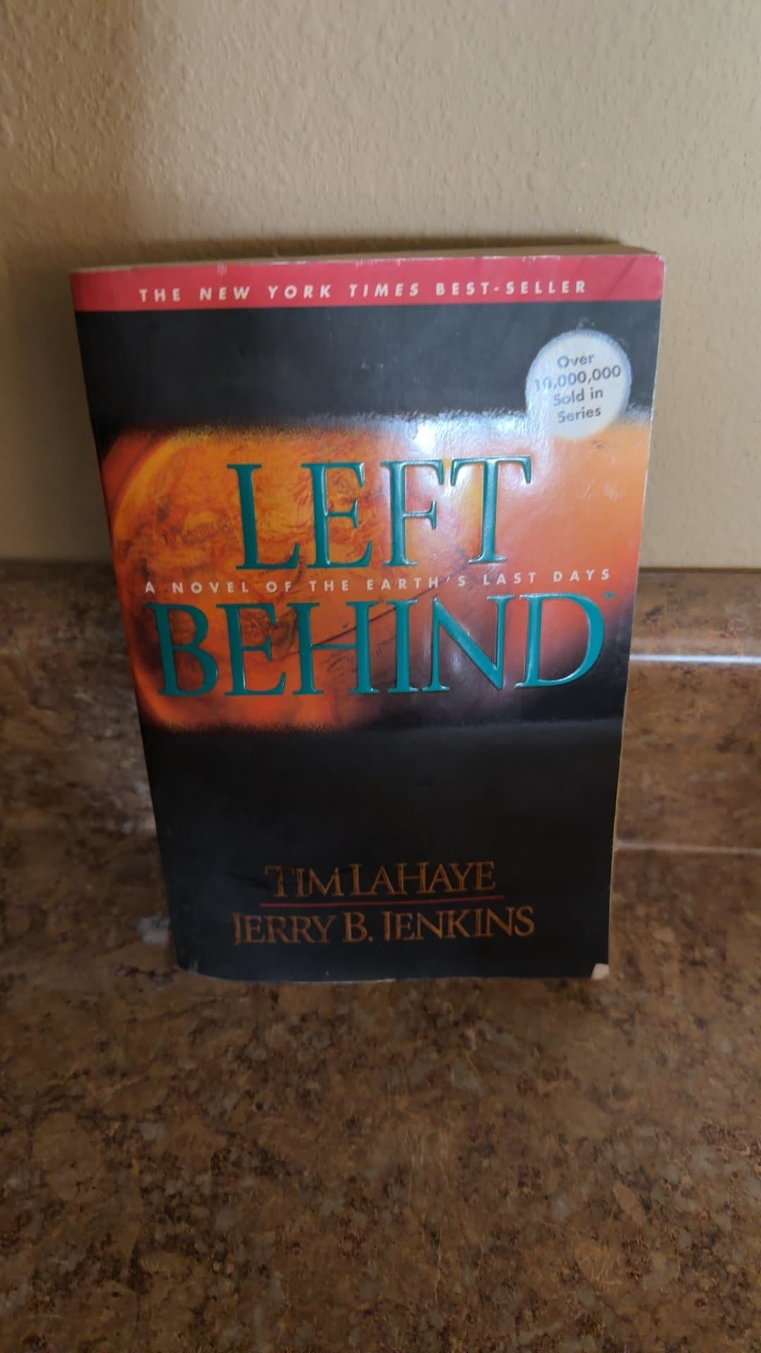 Left Behind: A Novel of the Earth's Last Days - Image 1