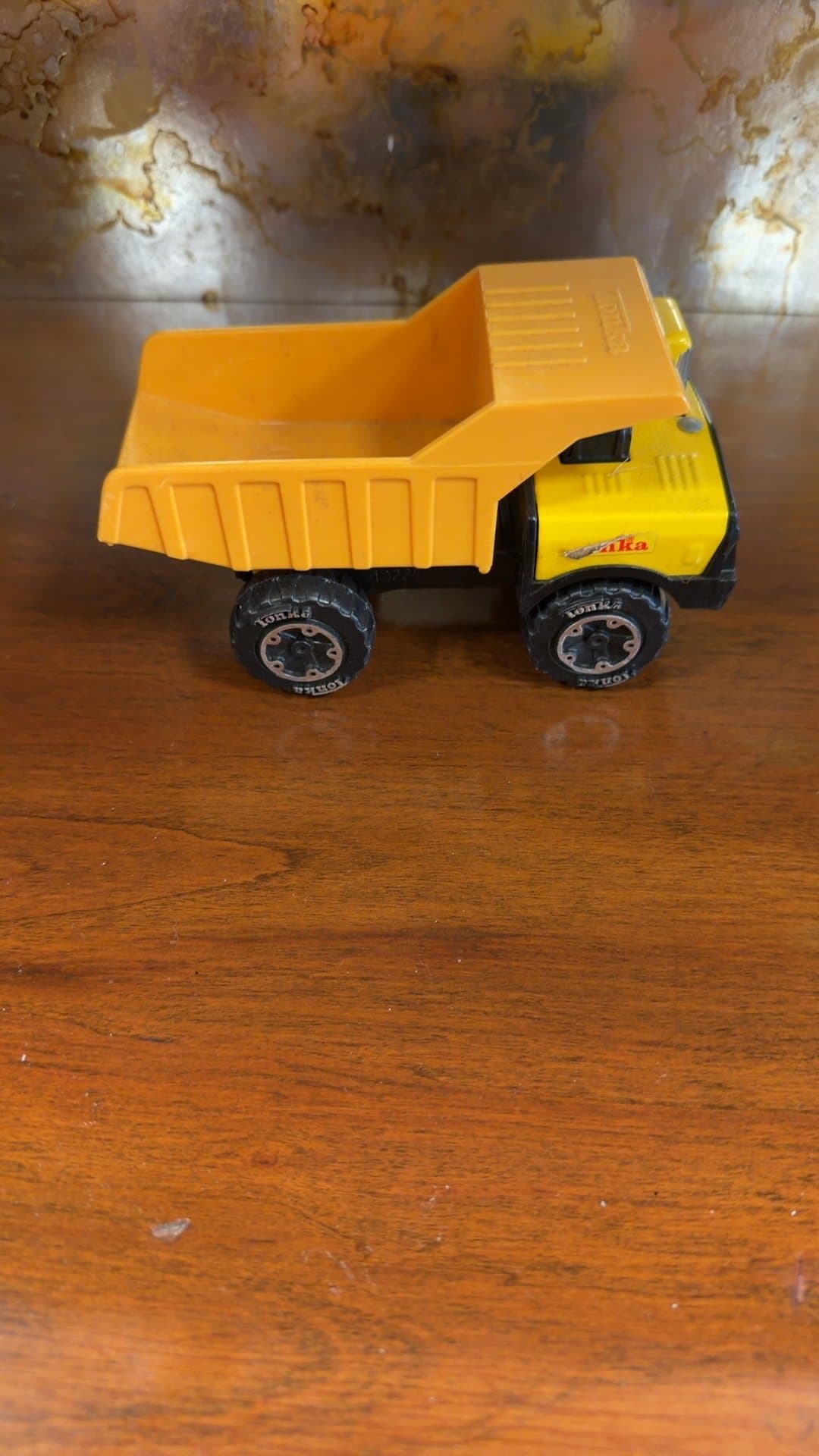 Vintage Tonka Dump Truck Toy - Image 1