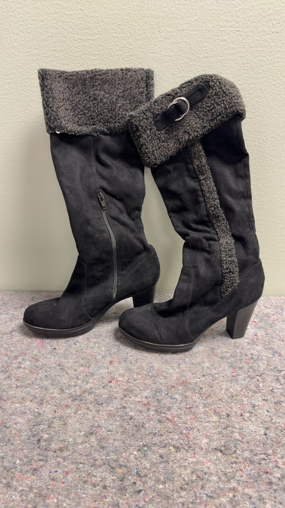 Women's Black Faux Fur Trim Snow Boots - Image 1