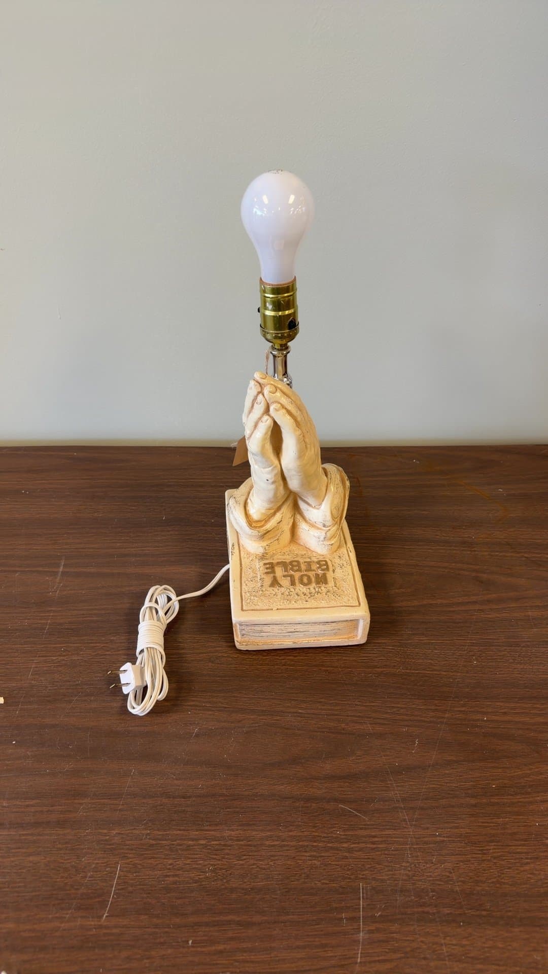 Praying Hands Table Lamp with Holy Bible Base - Image 1