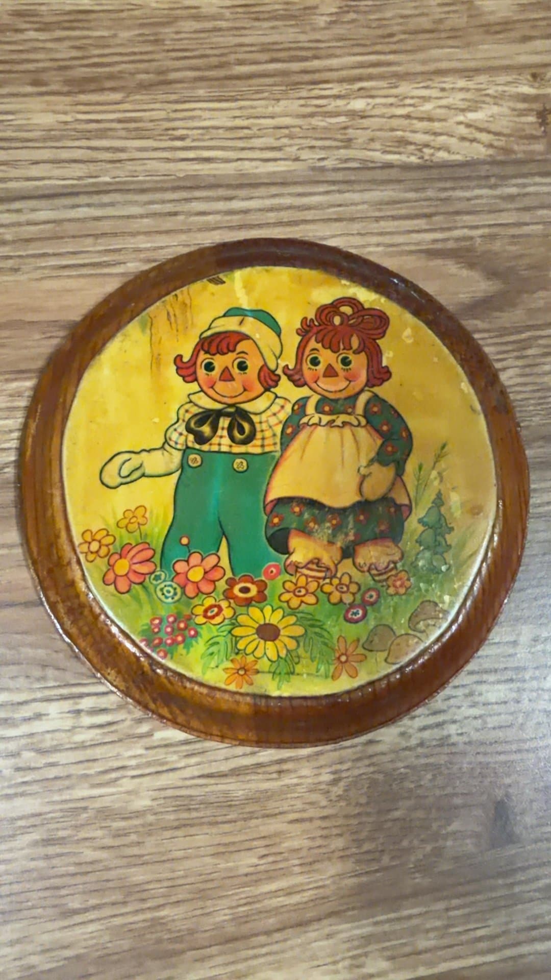 Vintage Raggedy Ann and Andy Wooden Plaque - Image 1