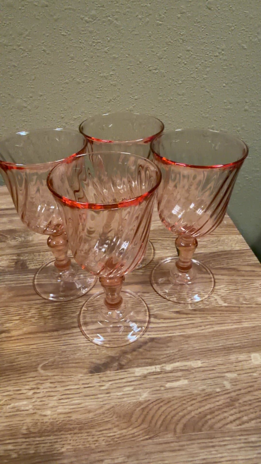 set of 4 "Rosalee Pink" swirl optic glasses by Cristal d' Arques - Image 1