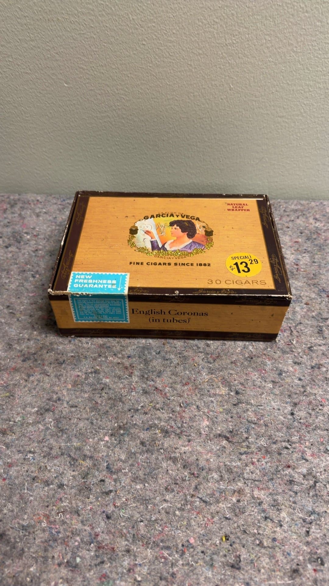 Garcia y Vega Cigar Box - Image 1